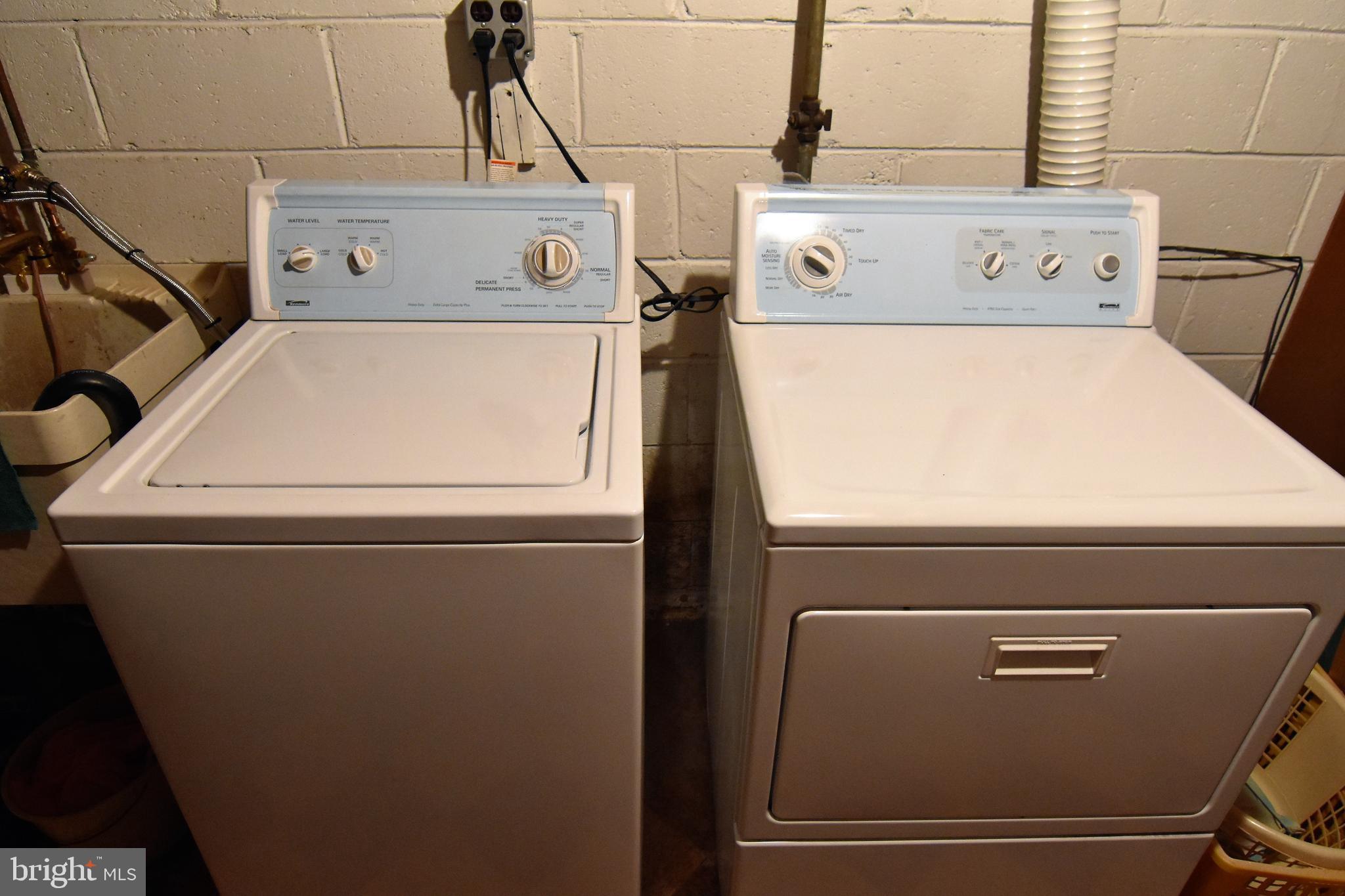 CRESTWOOD - Residential