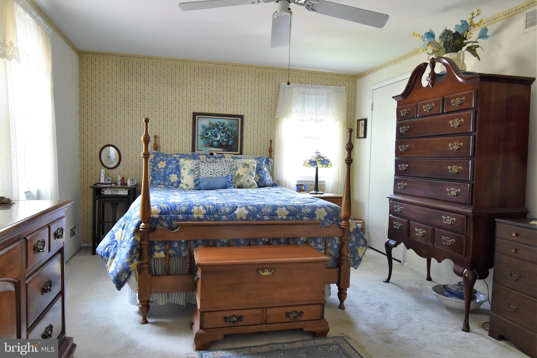 CRESTWOOD - Residential