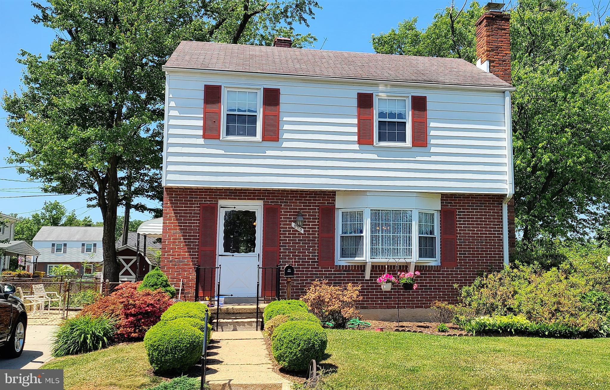 CRESTWOOD - Residential