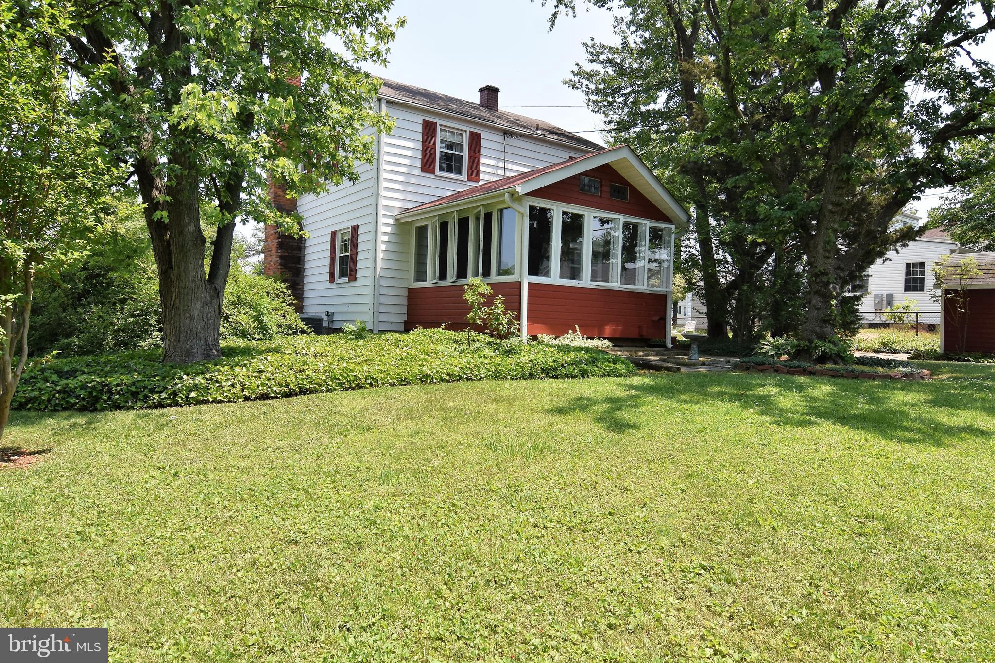 CRESTWOOD - Residential