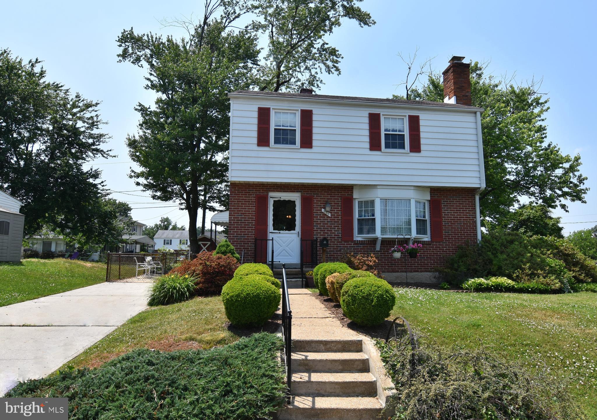 CRESTWOOD - Residential