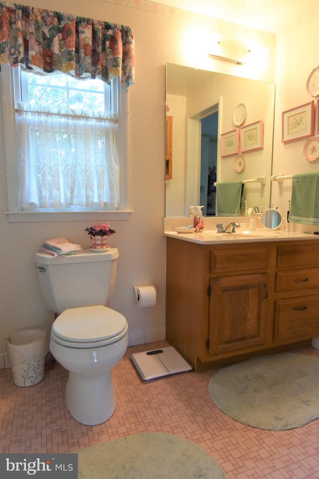 CRESTWOOD - Residential