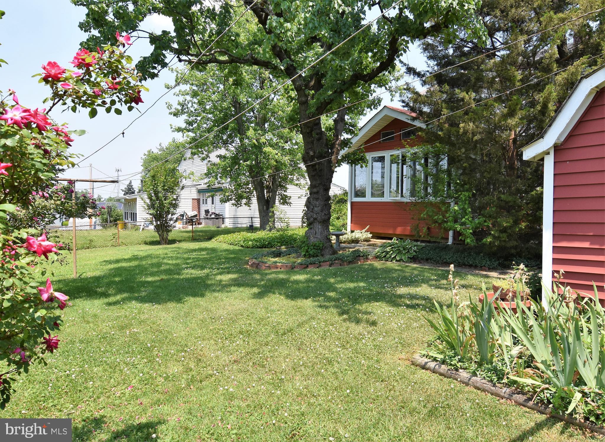 CRESTWOOD - Residential