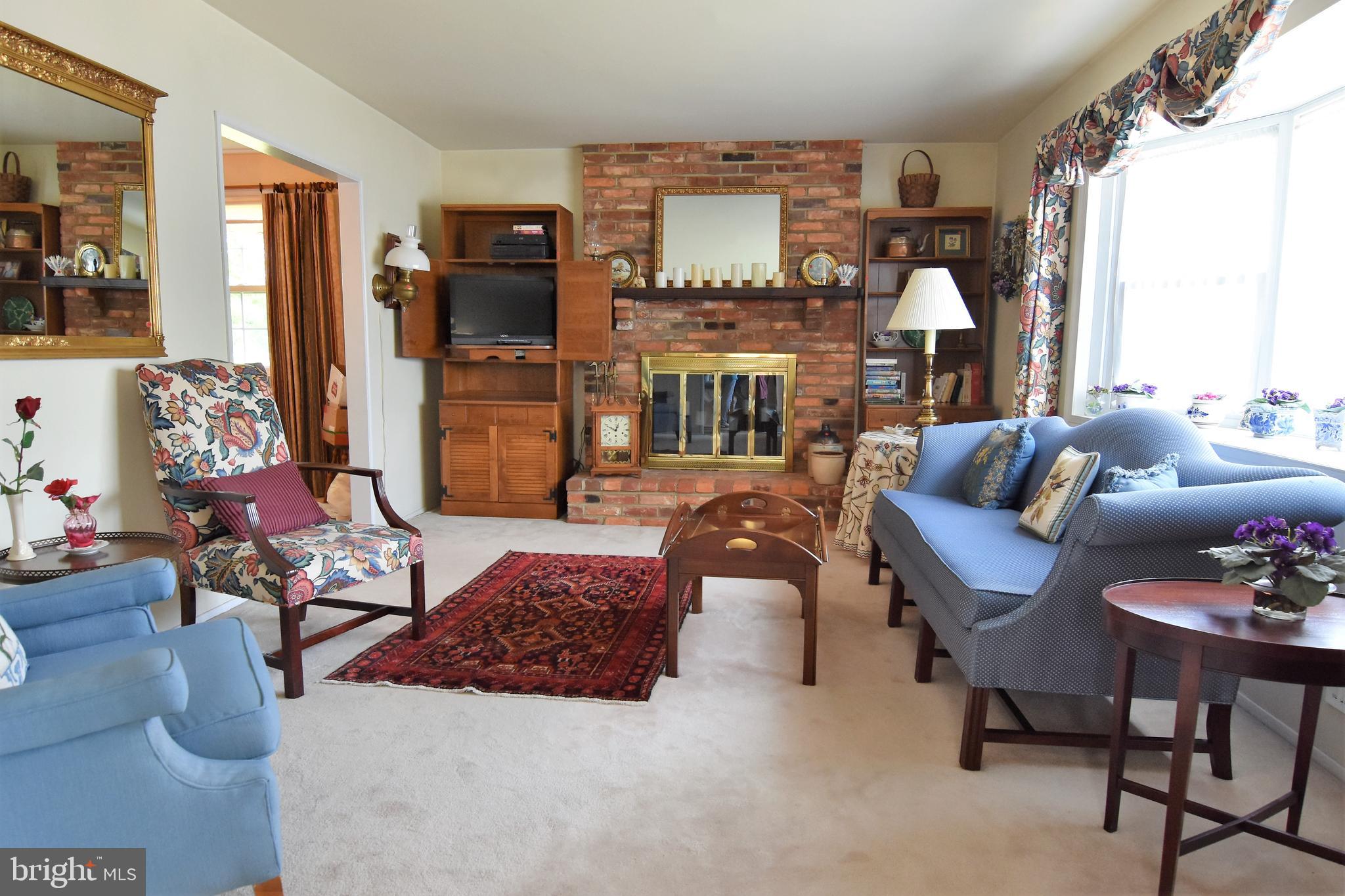 CRESTWOOD - Residential