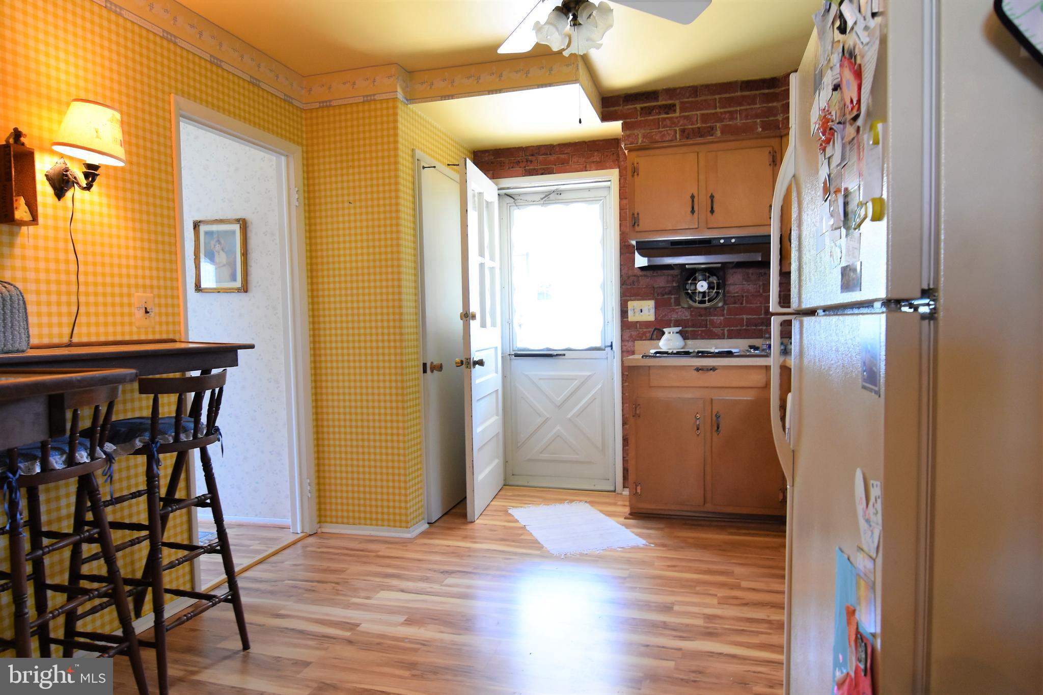 CRESTWOOD - Residential