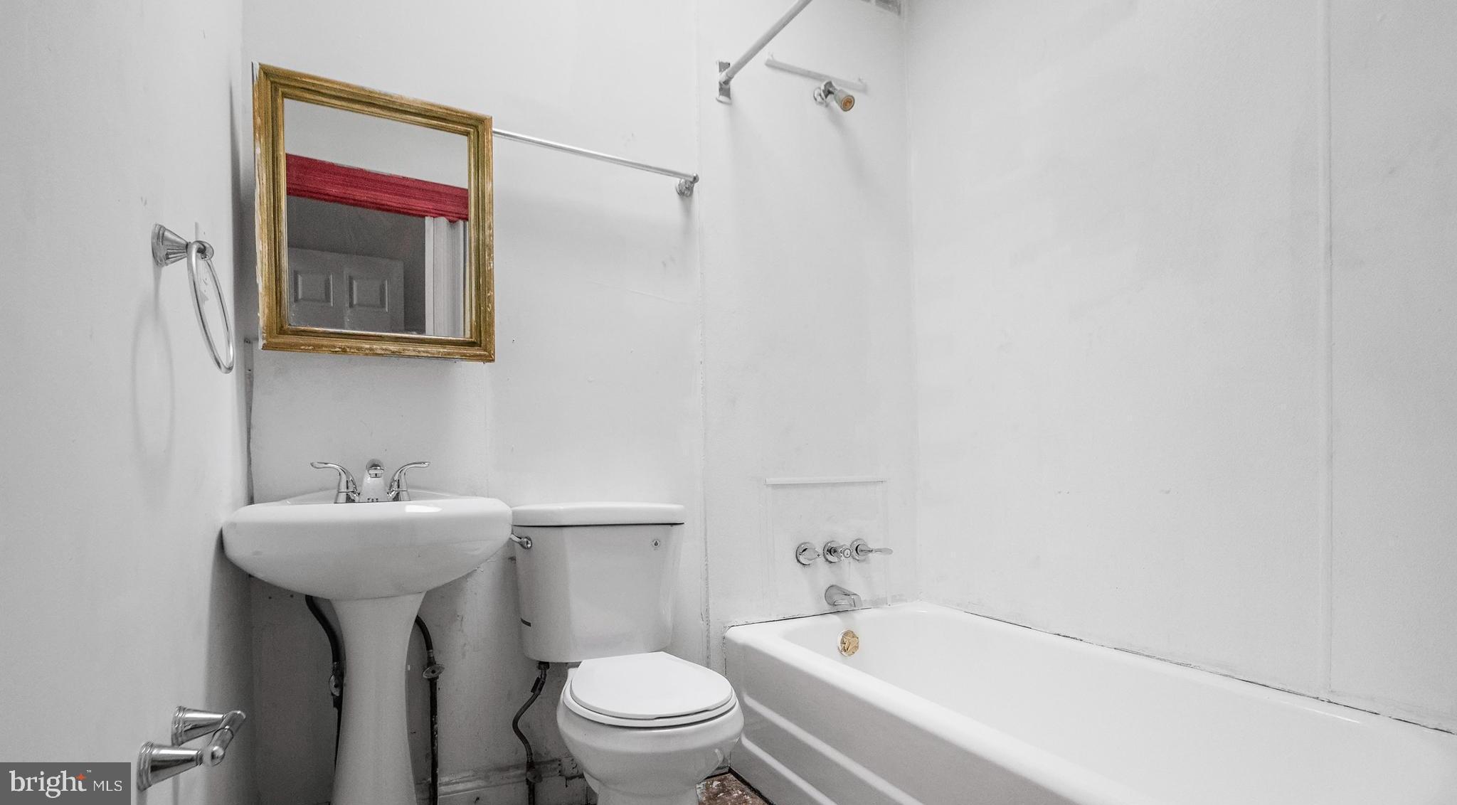 WASHINGTON VILLAGE - Residential