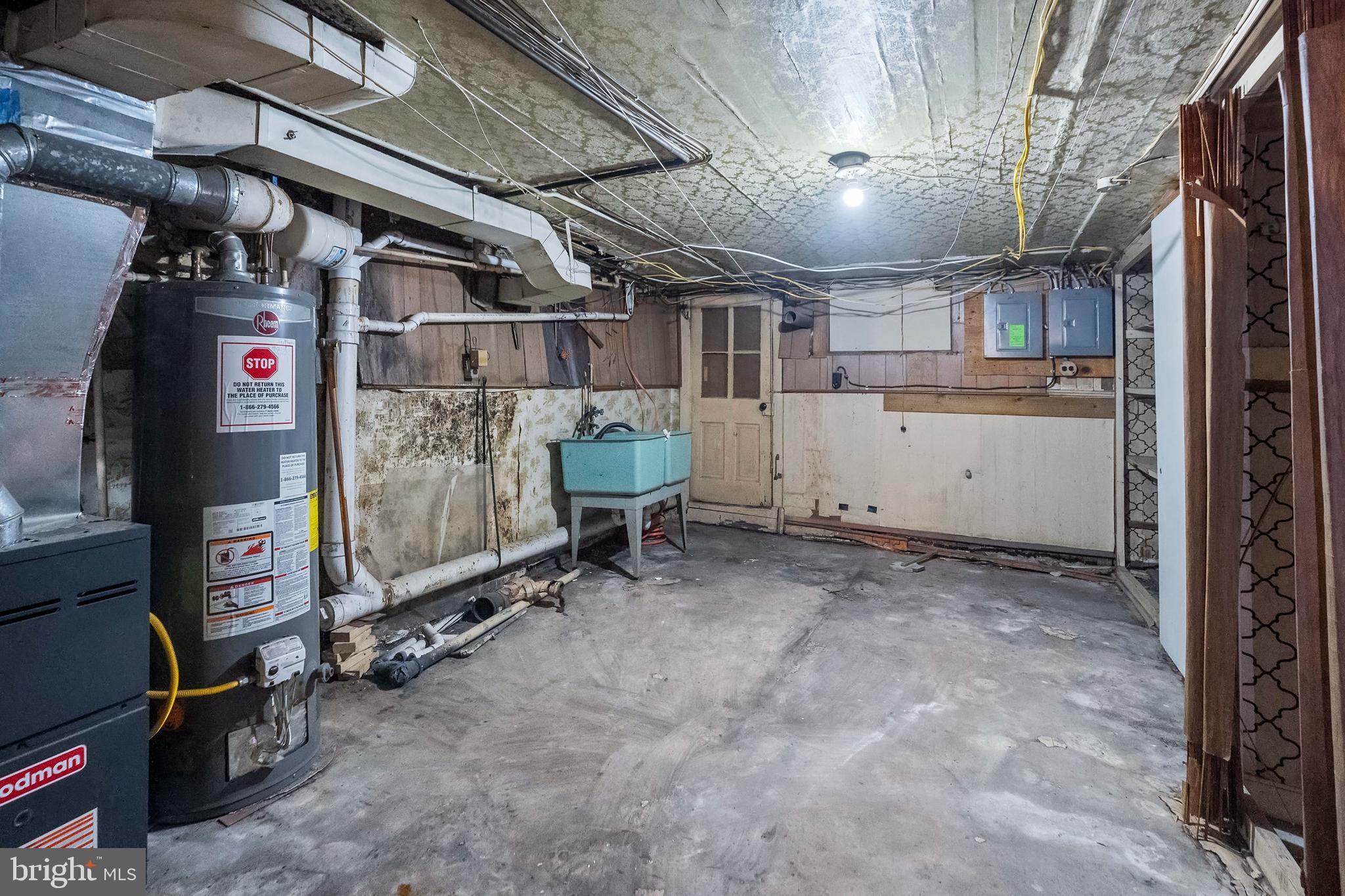 WASHINGTON VILLAGE - Residential