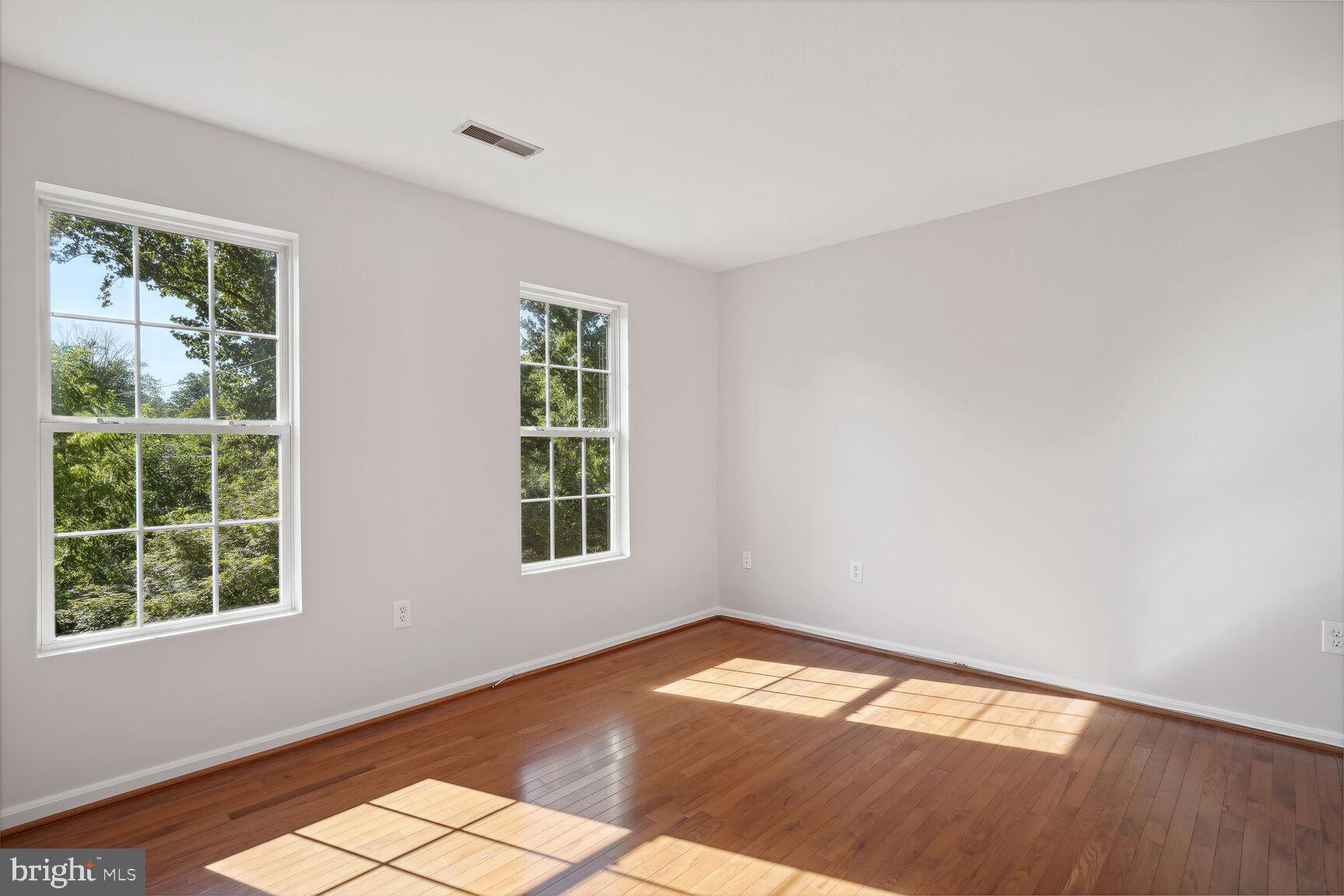 GLENMONT HILLS - Residential