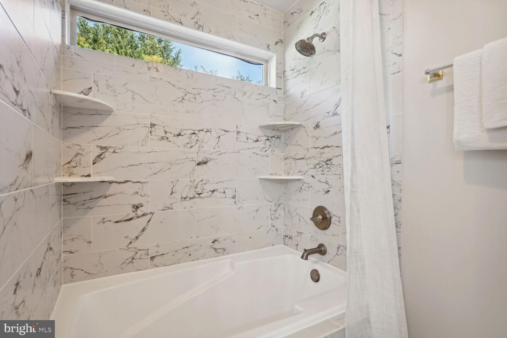 GLENMONT HILLS - Residential