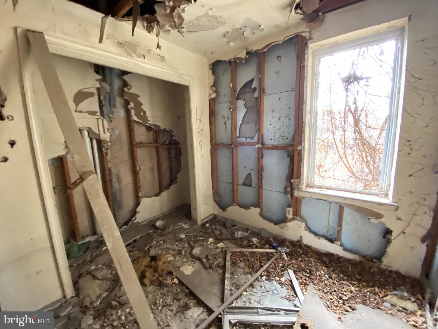 BOOTH-BOYD - Residential