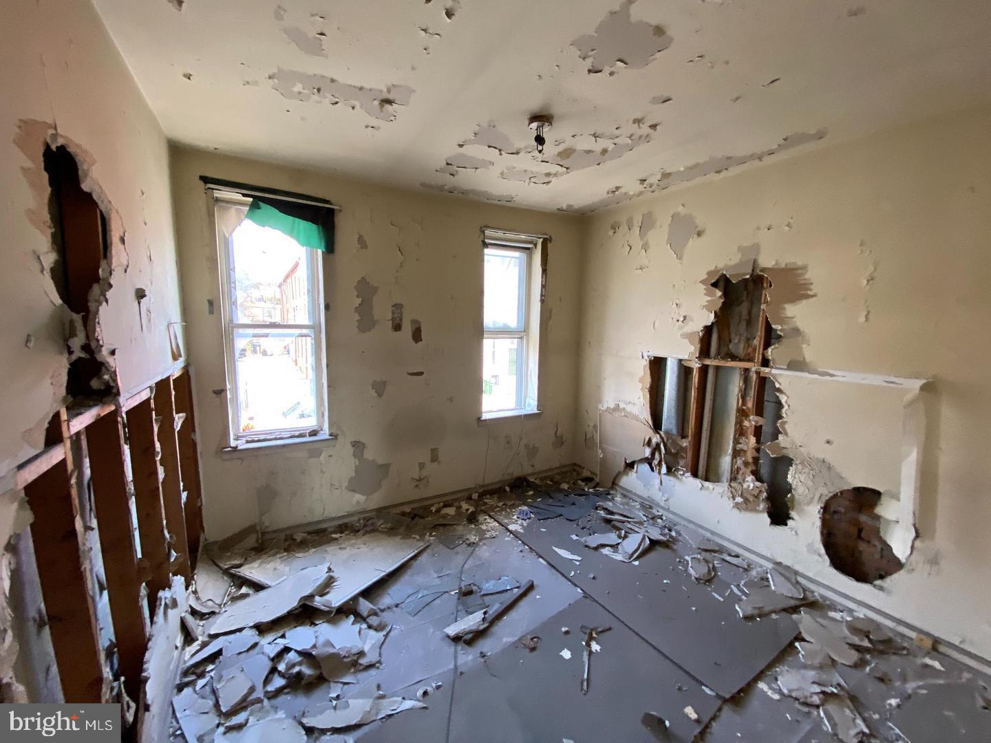 BOOTH-BOYD - Residential