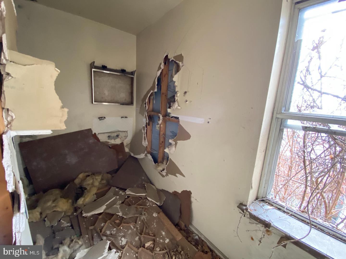 BOOTH-BOYD - Residential