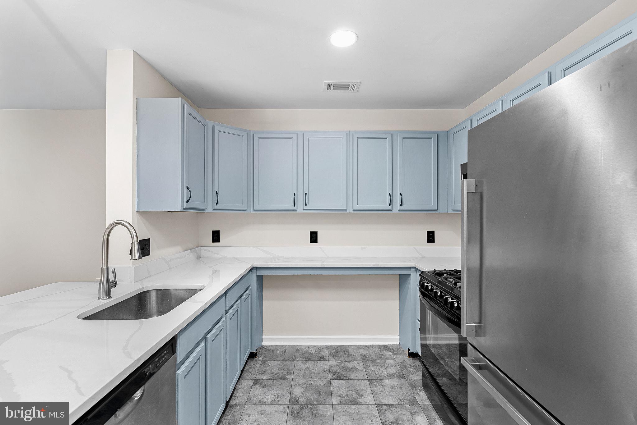 LEESBURG GATEWAY II - Residential Lease