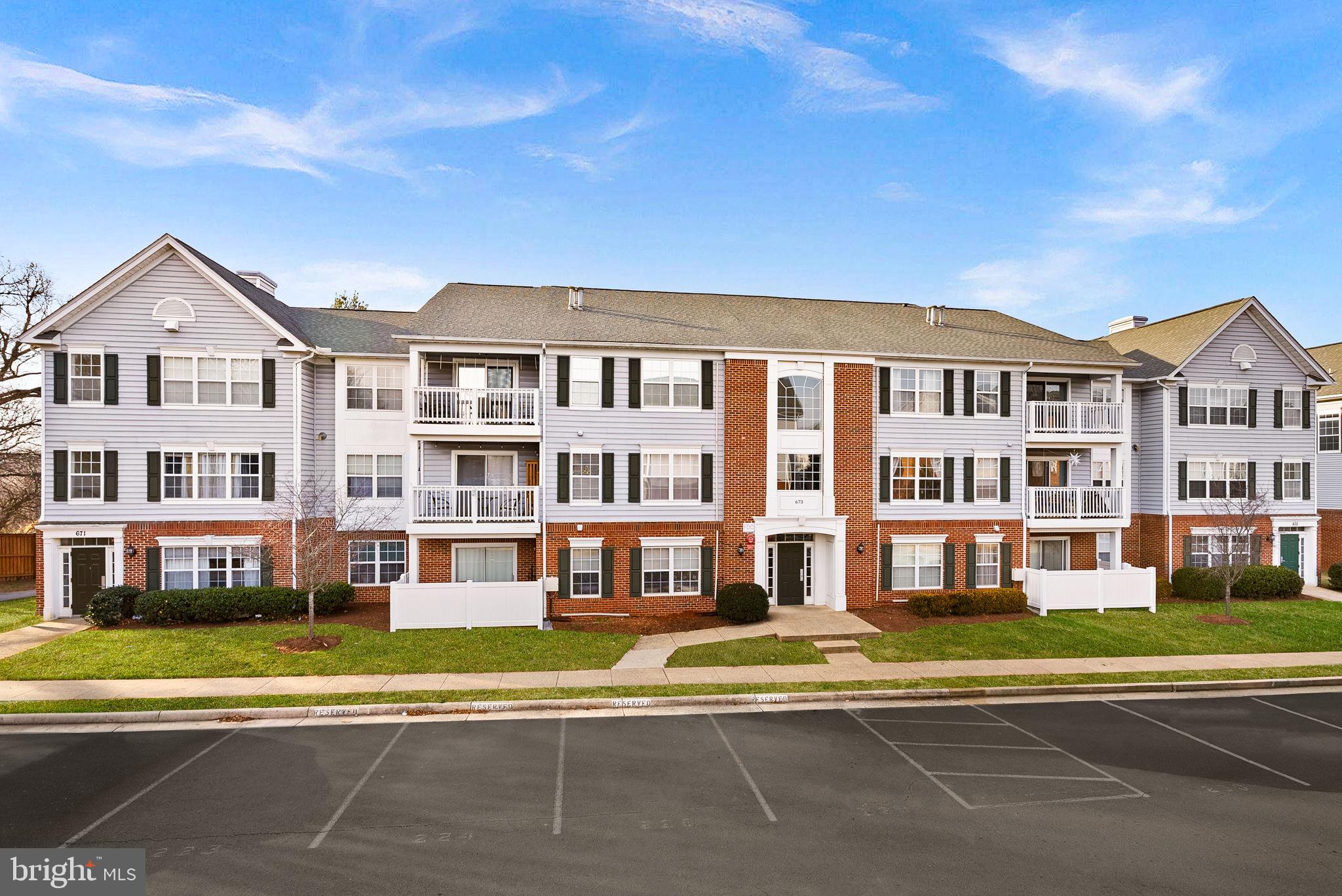 LEESBURG GATEWAY II - Residential Lease