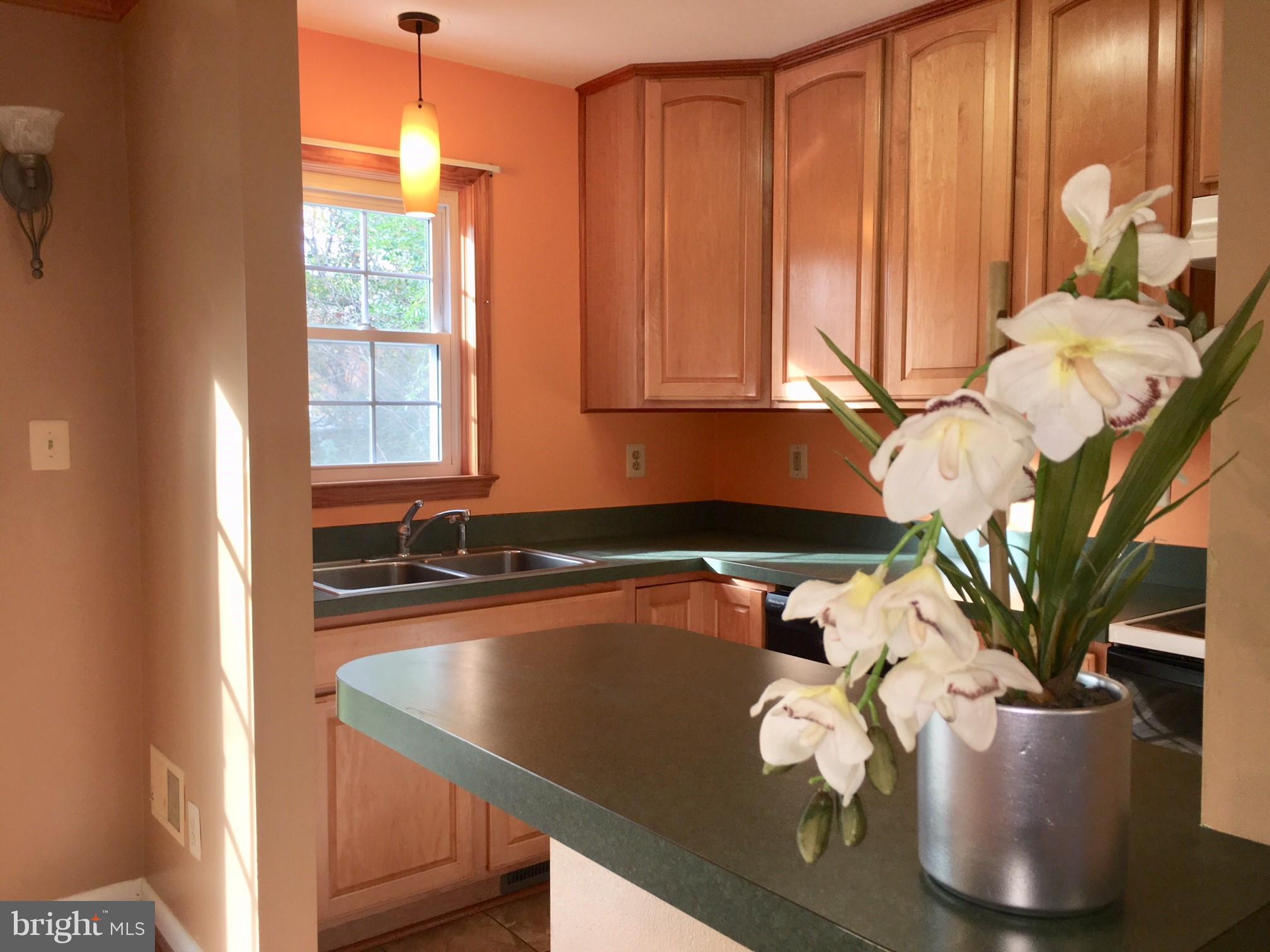 INDIAN VILLAGE IND HEAD - Residential Lease