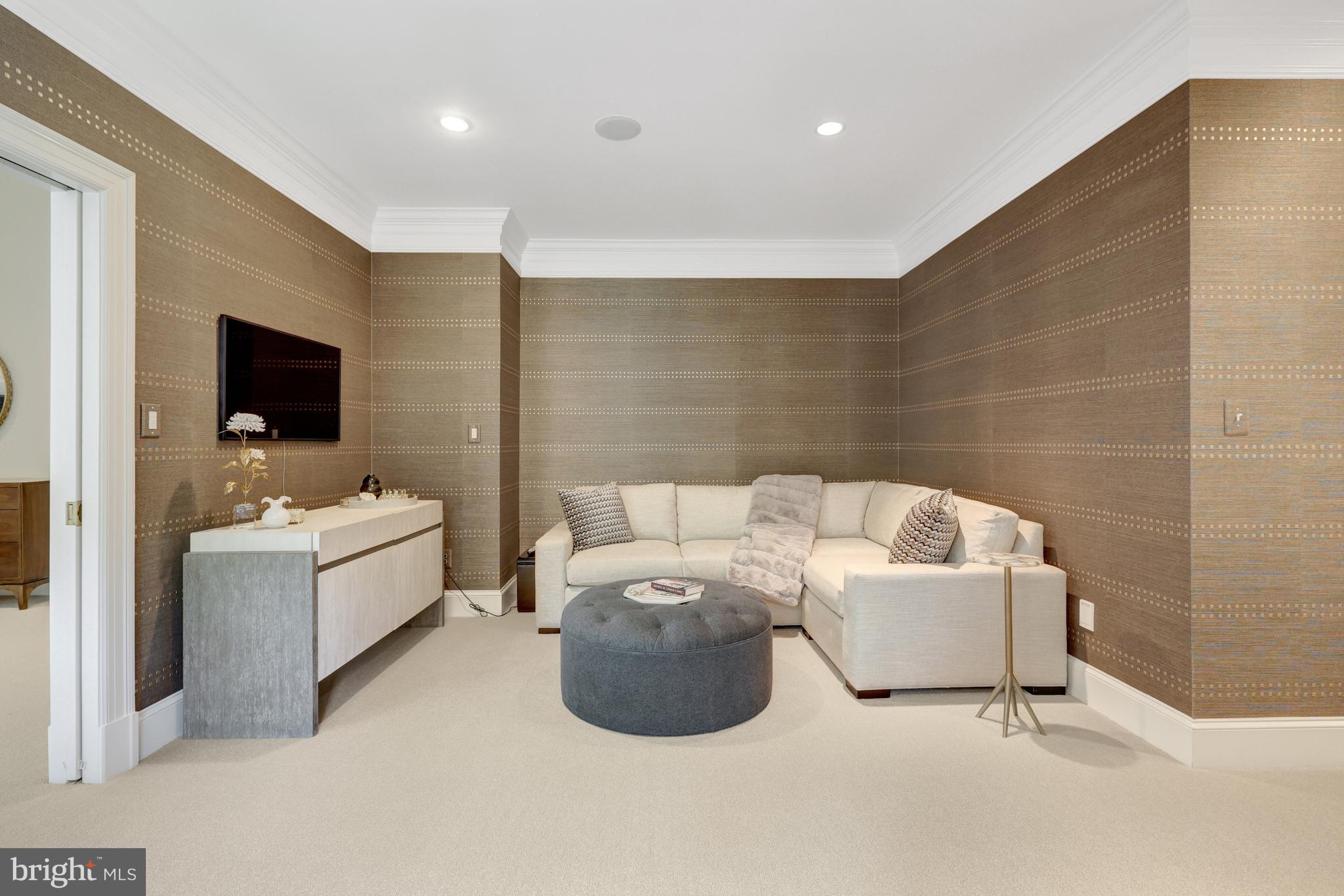 THE RESERVE - Residential