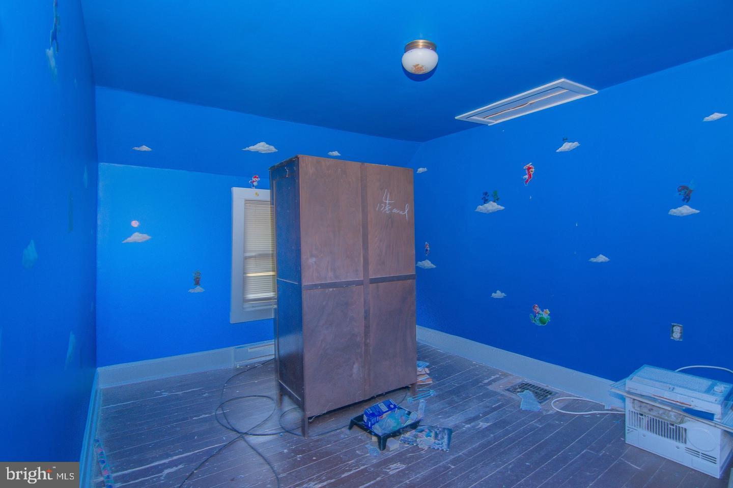 ROYAL OAK - Residential