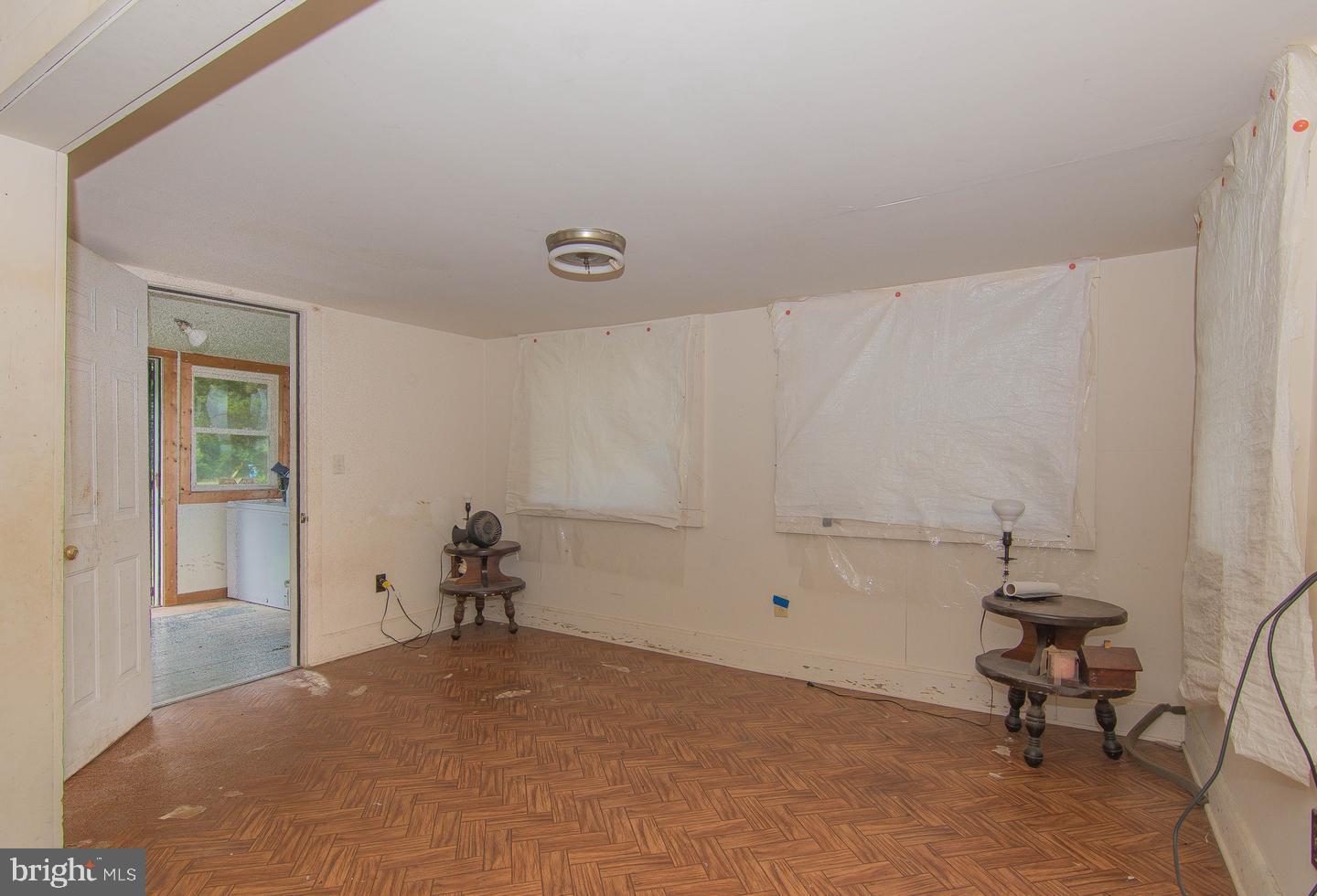 ROYAL OAK - Residential