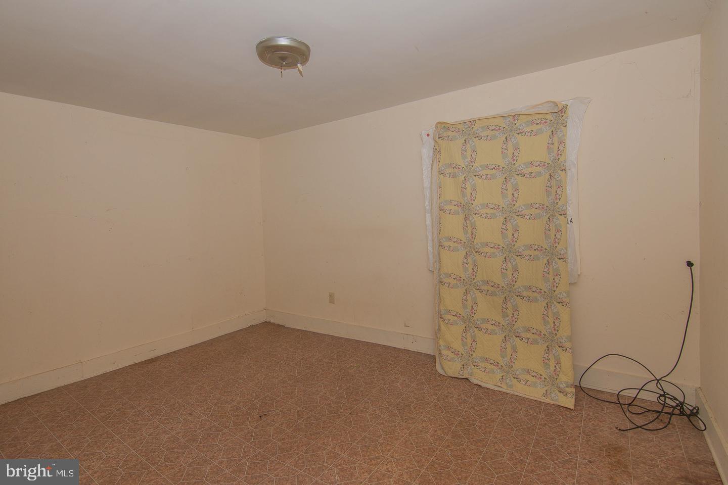 ROYAL OAK - Residential