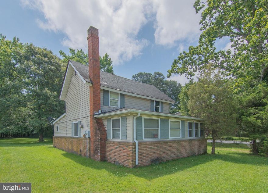 As-Is Property looking for the perfect buyer to revamp this diamond in the rough. This property sits on 1.02 acres and is a few miles away from Saint Michaels, MD, known for their luxury resorts and golf courses. This home is also less than an hour away from Ocean City, MD. Making this the perfect starter or vacation home!