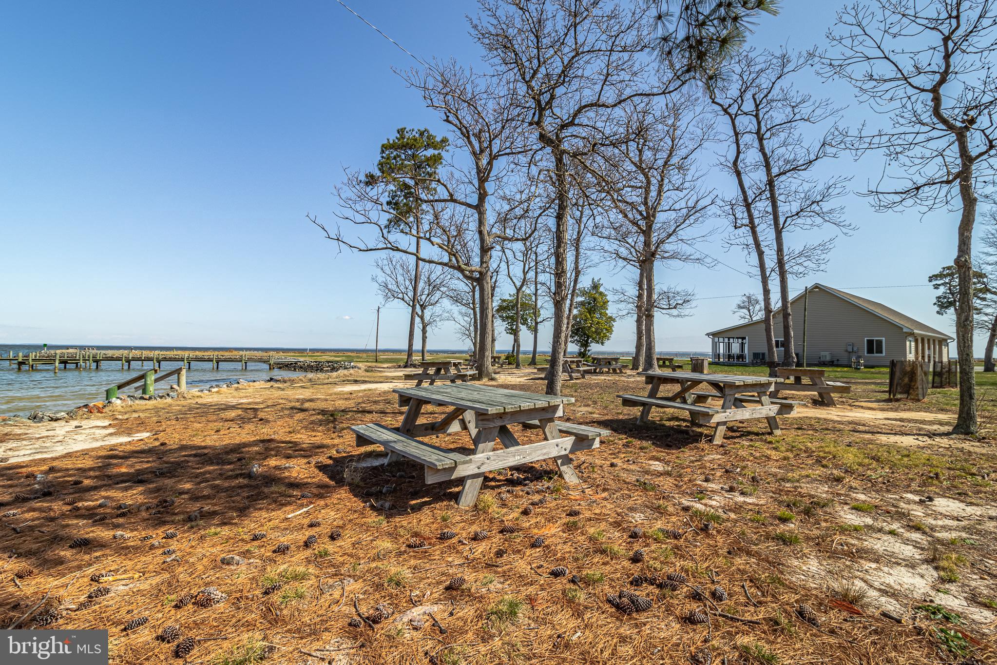 BAY QUARTER SHORES - Land