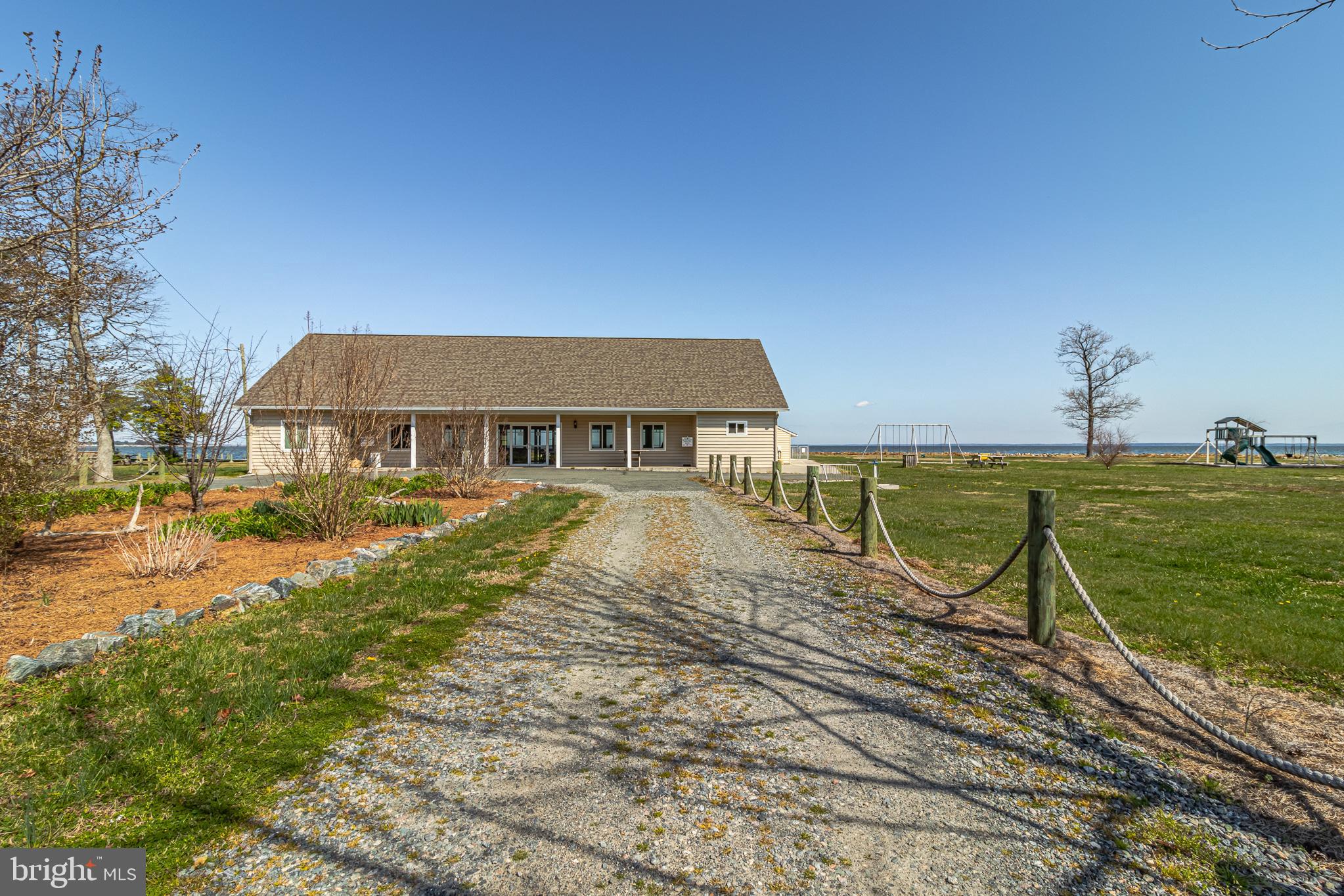 BAY QUARTER SHORES - Land