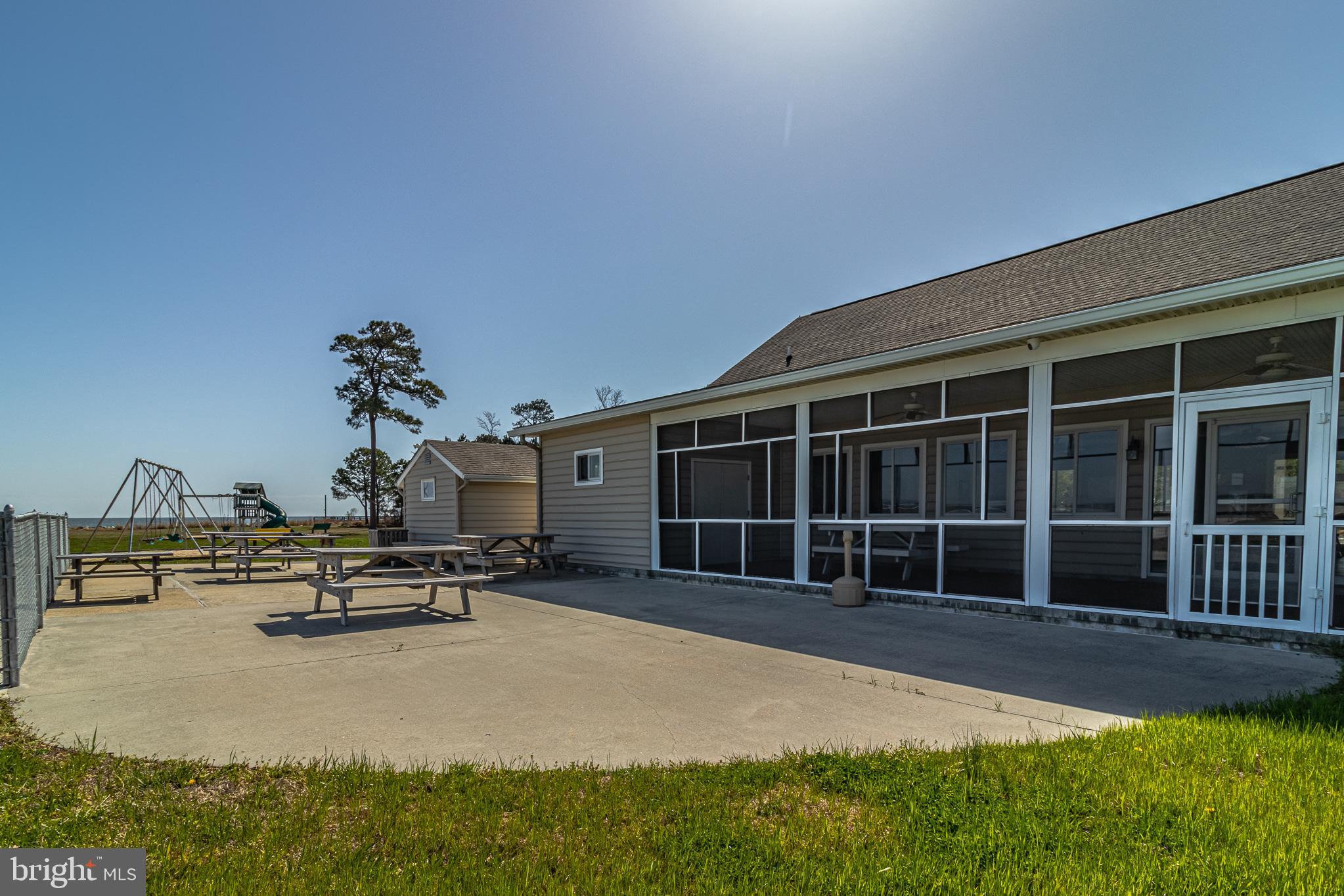 BAY QUARTER SHORES - Land