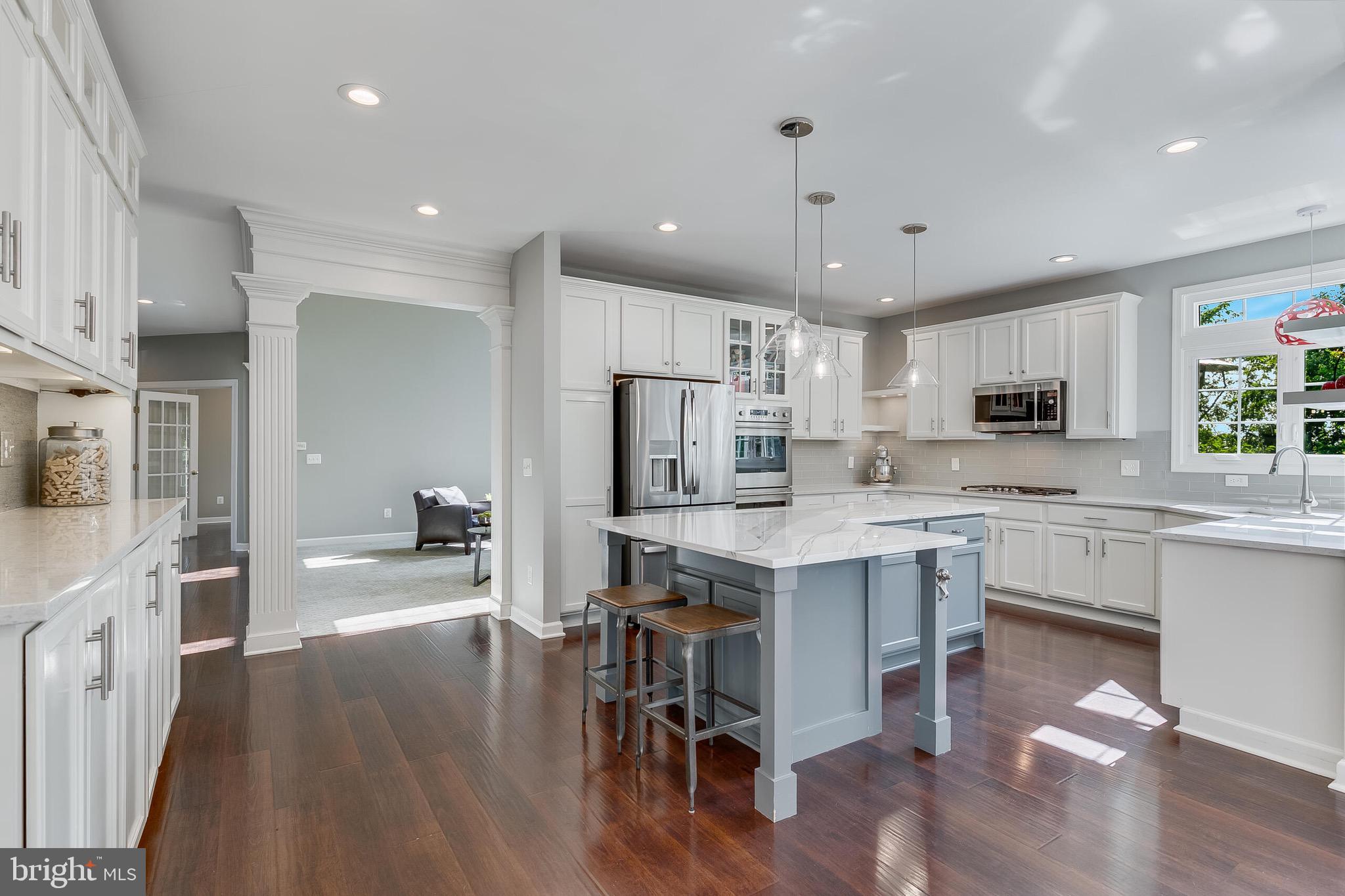 SIGNATURE AT BROADLANDS - Residential