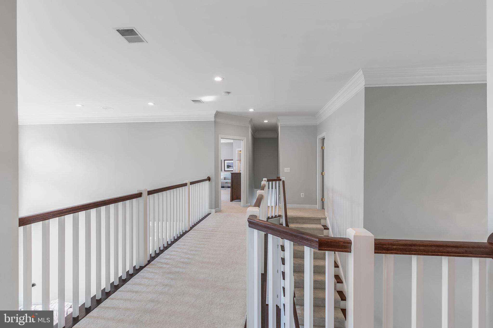 SIGNATURE AT BROADLANDS - Residential