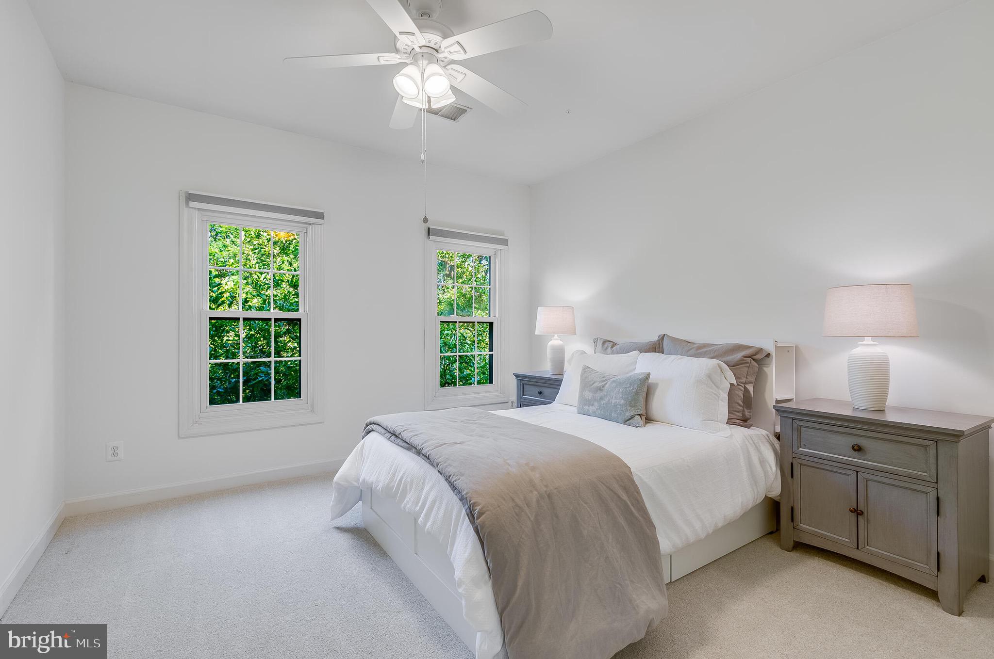 SIGNATURE AT BROADLANDS - Residential