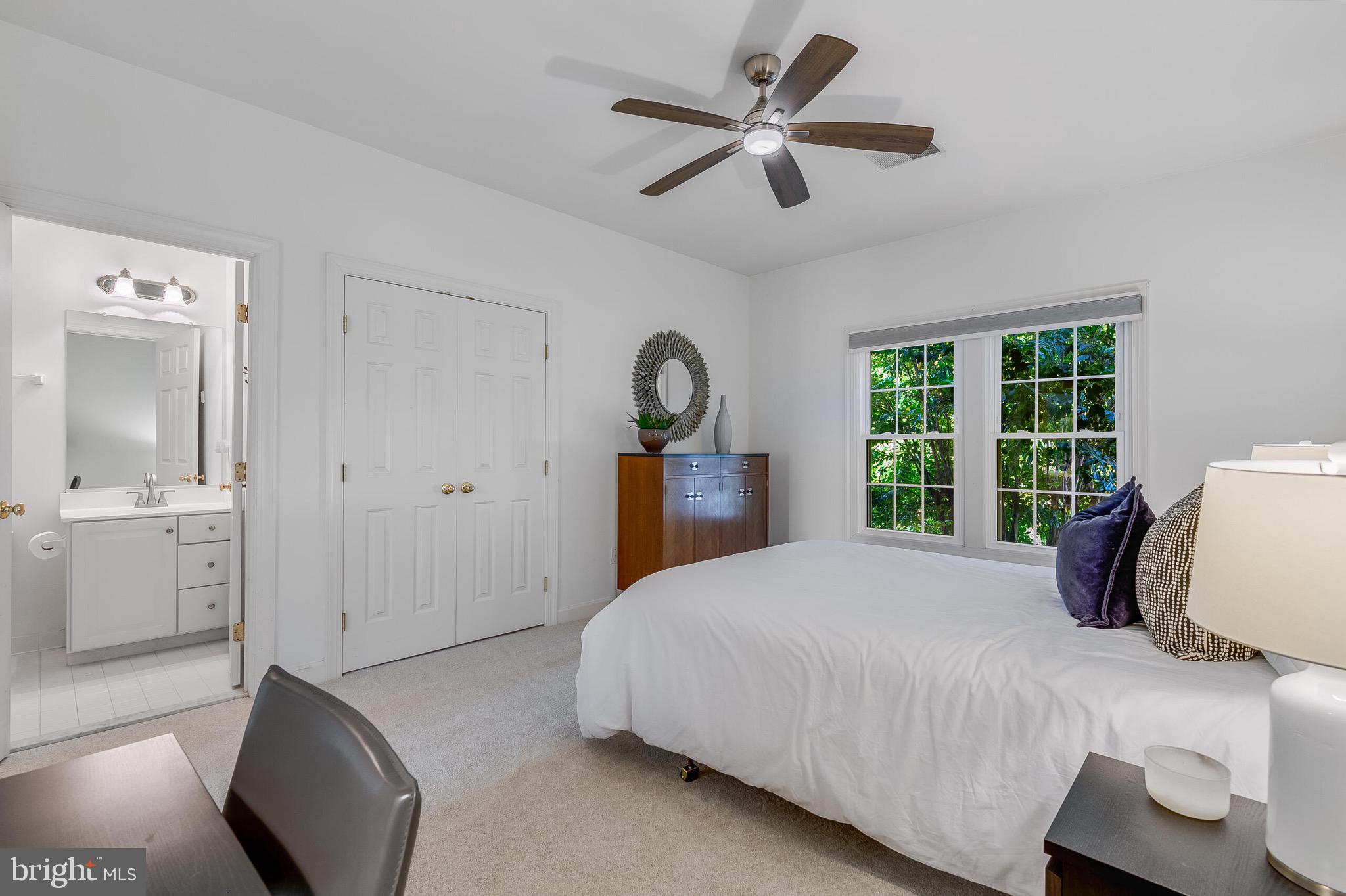 SIGNATURE AT BROADLANDS - Residential