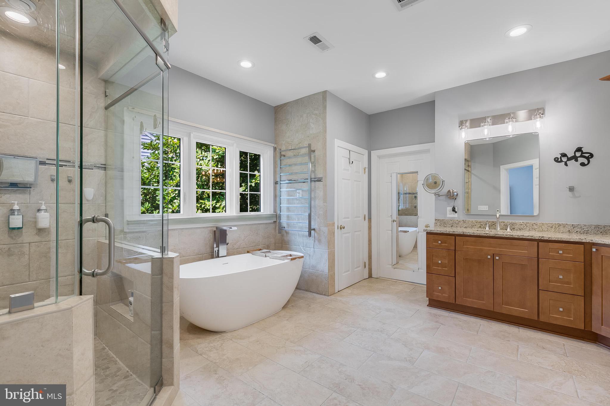 SIGNATURE AT BROADLANDS - Residential