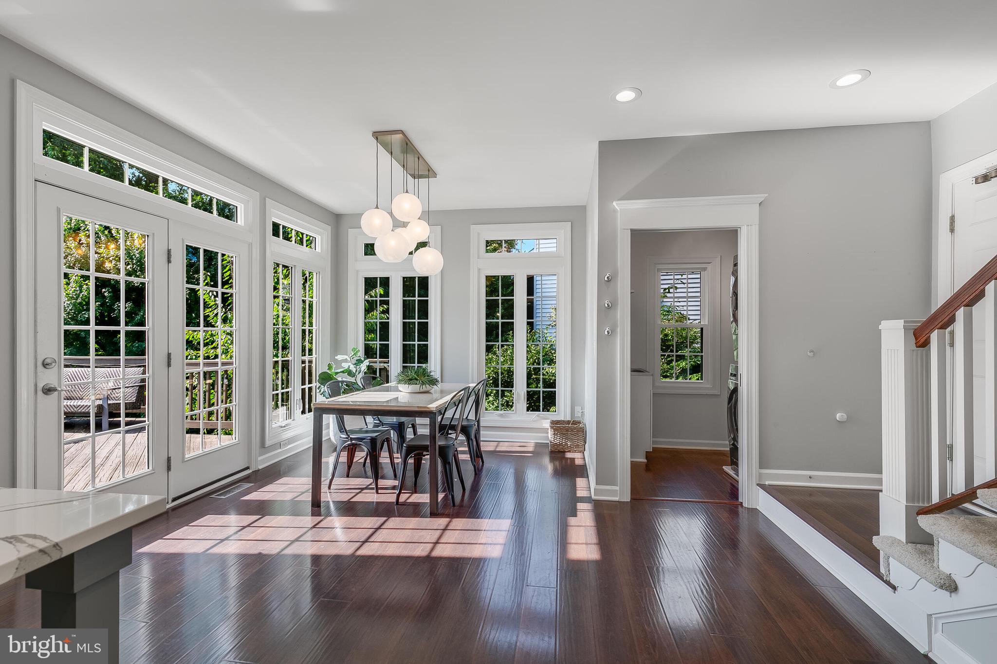 SIGNATURE AT BROADLANDS - Residential