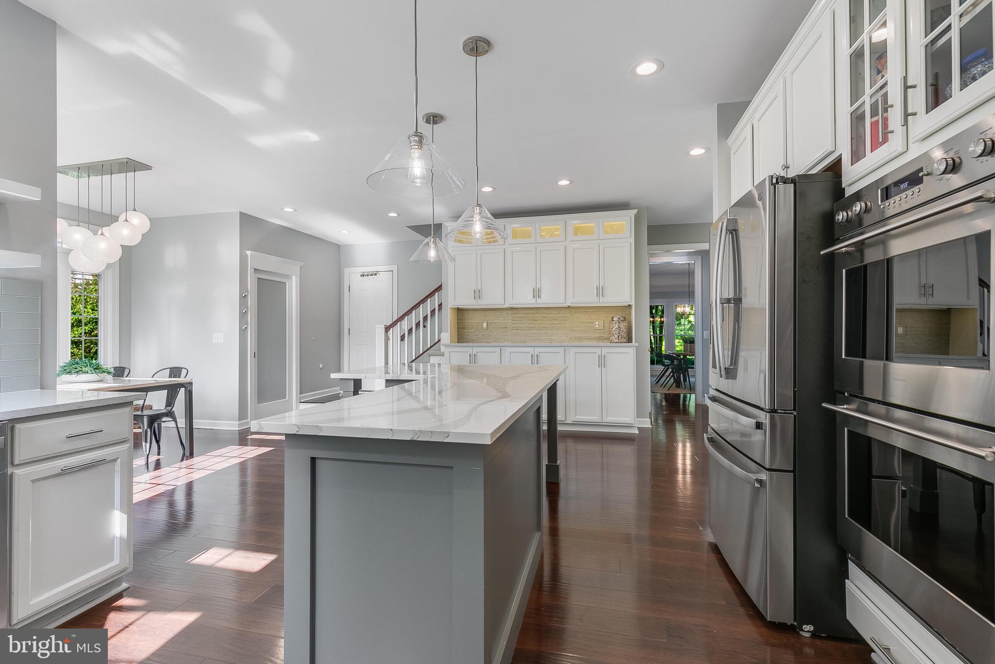 SIGNATURE AT BROADLANDS - Residential