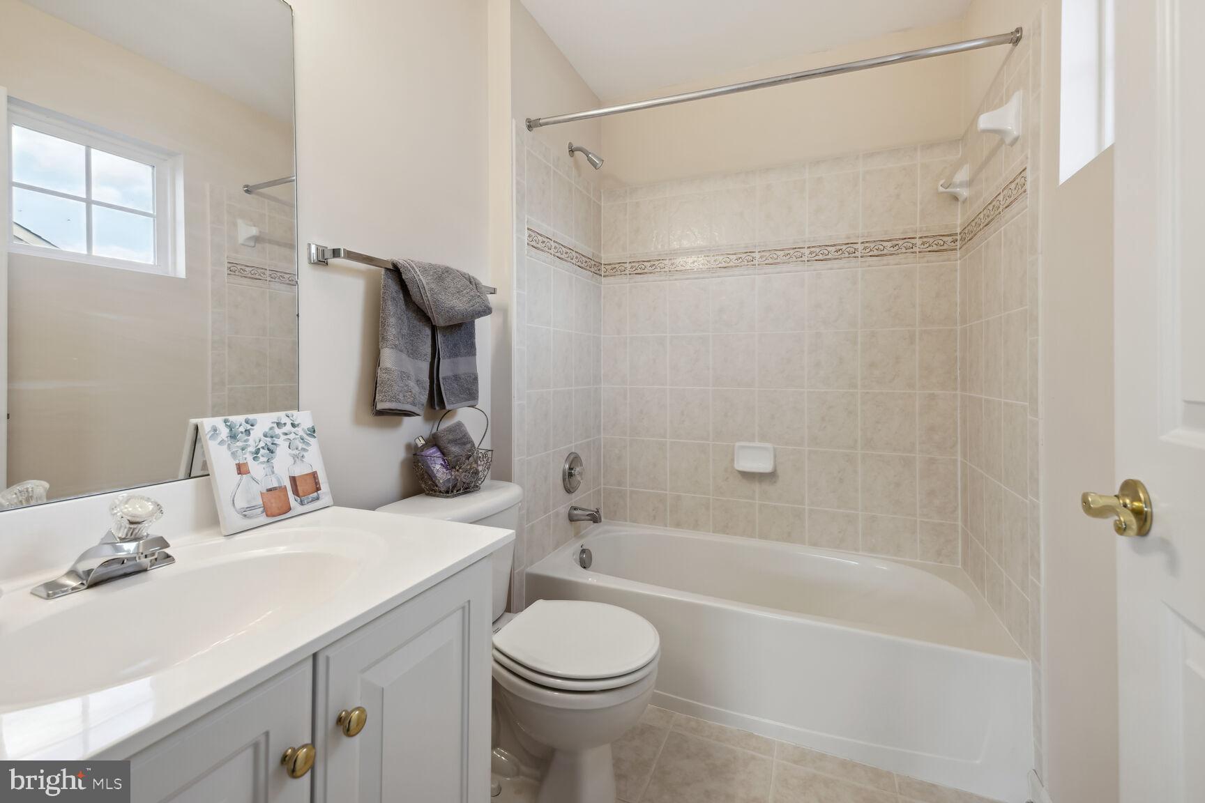 HAMPTONS OF BRIGHTWOOD - Residential