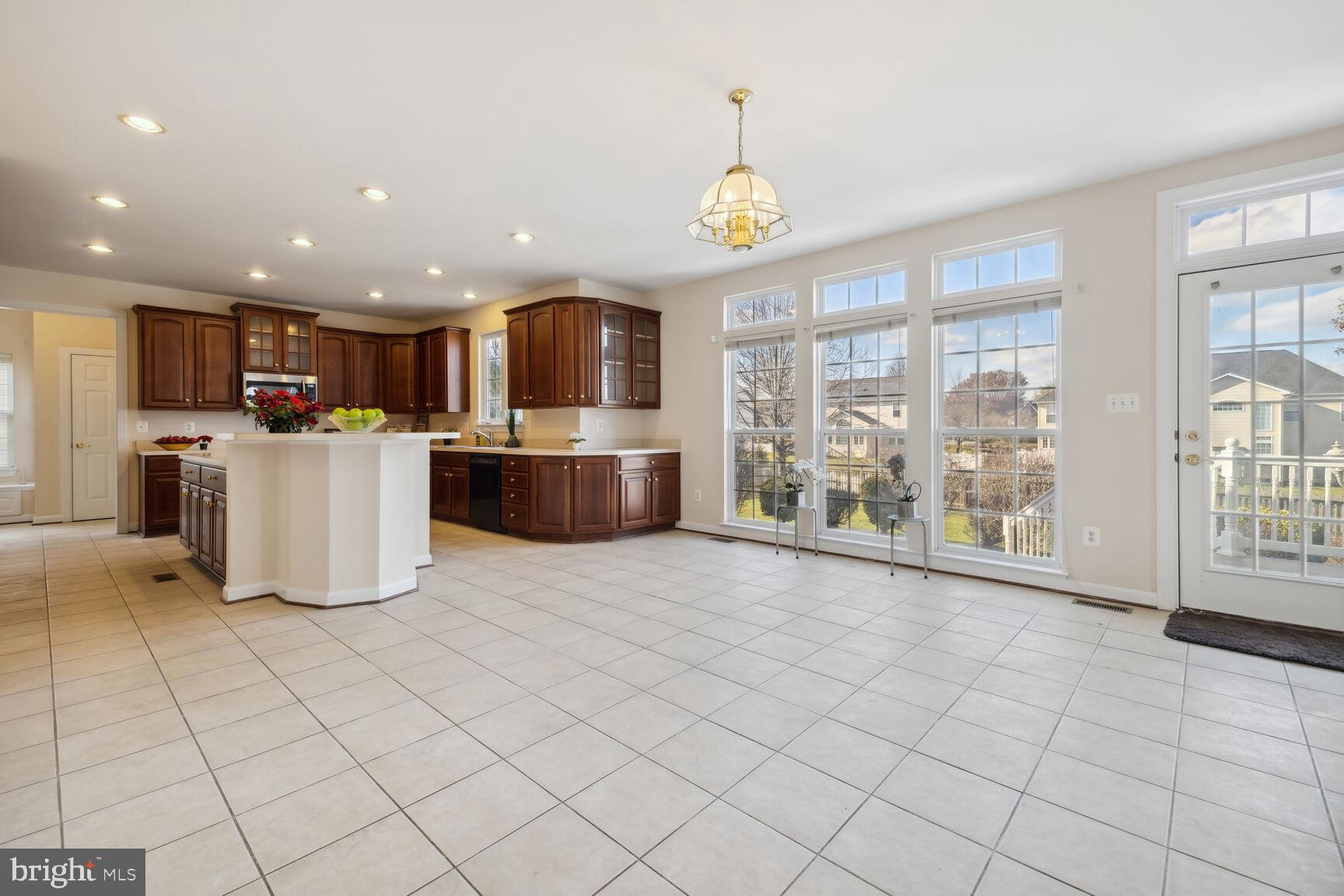 HAMPTONS OF BRIGHTWOOD - Residential