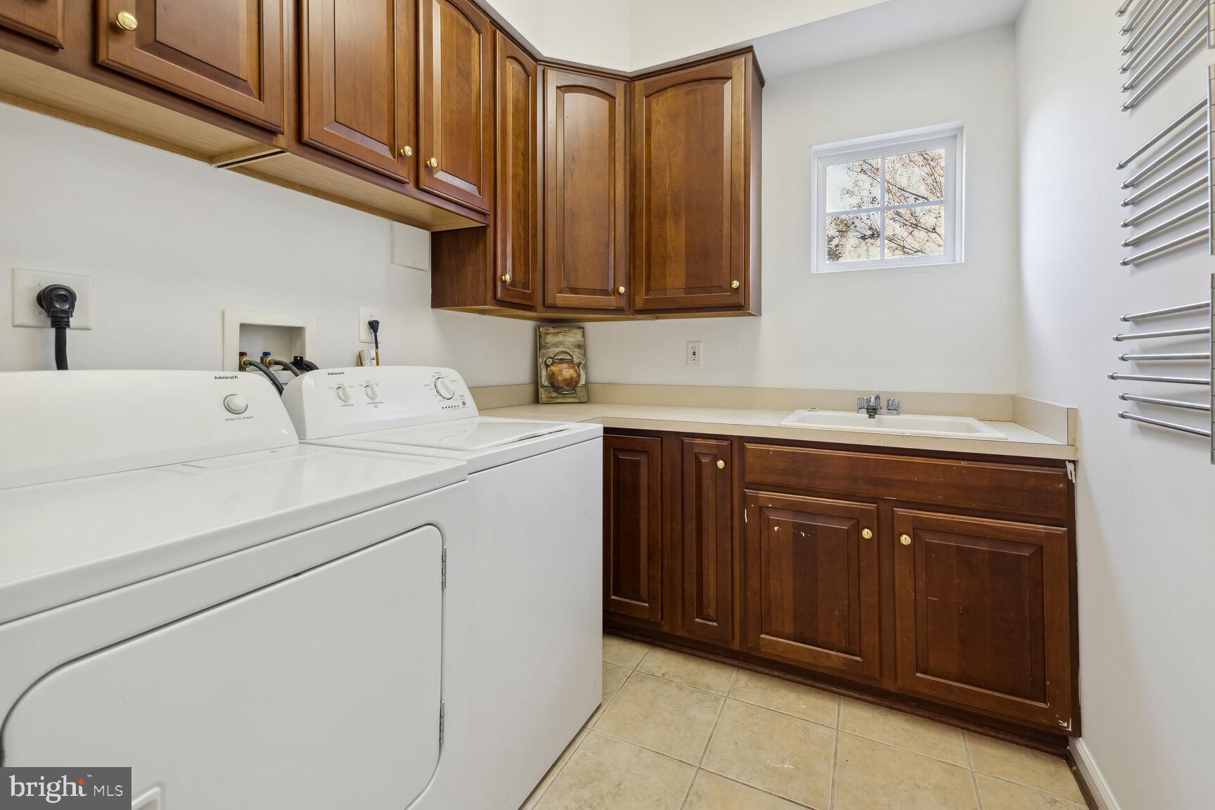 HAMPTONS OF BRIGHTWOOD - Residential