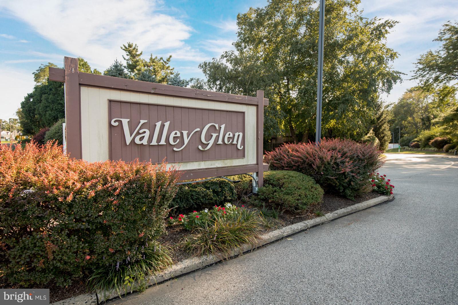 VALLEY GLEN - Residential