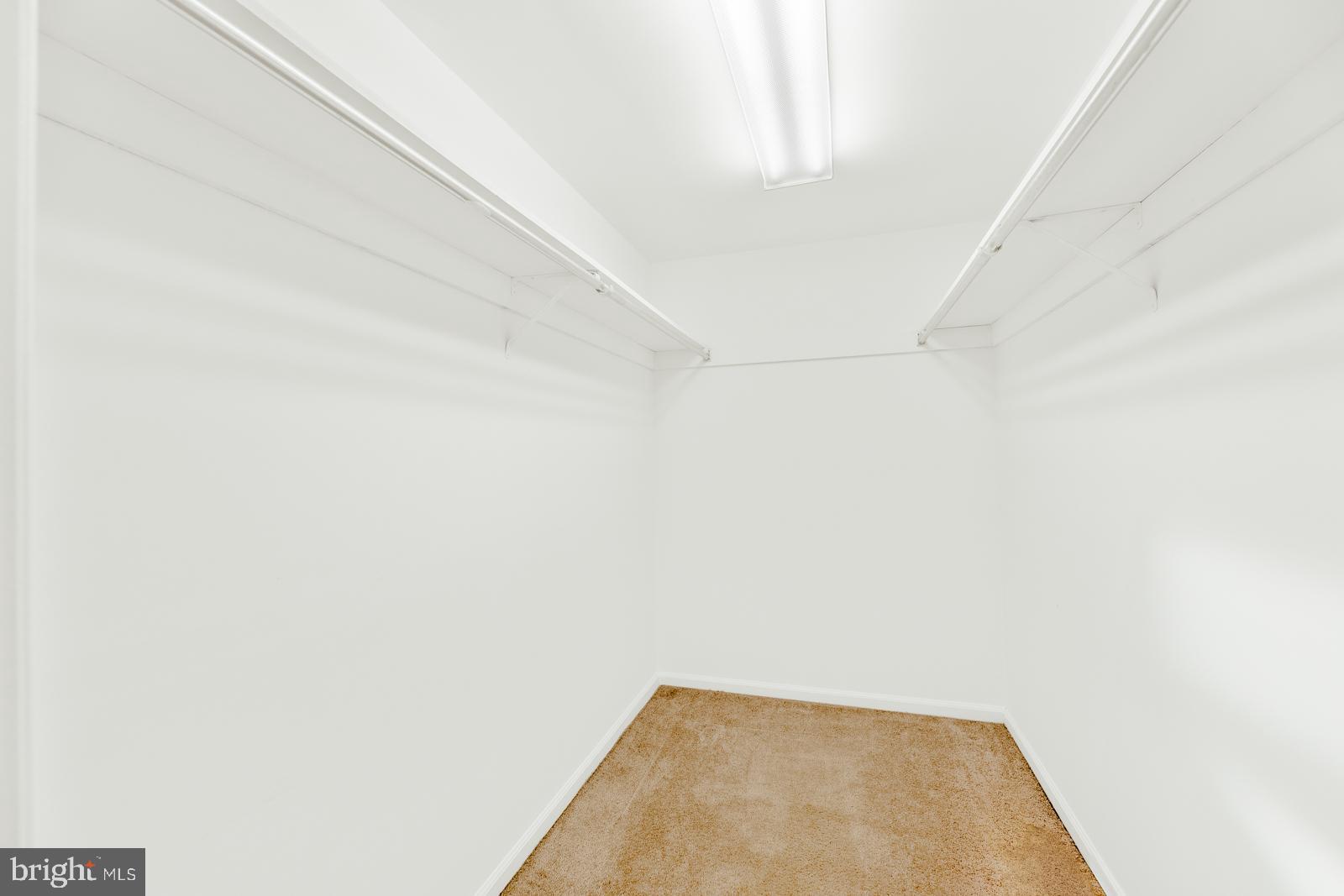 VALLEY GLEN - Residential