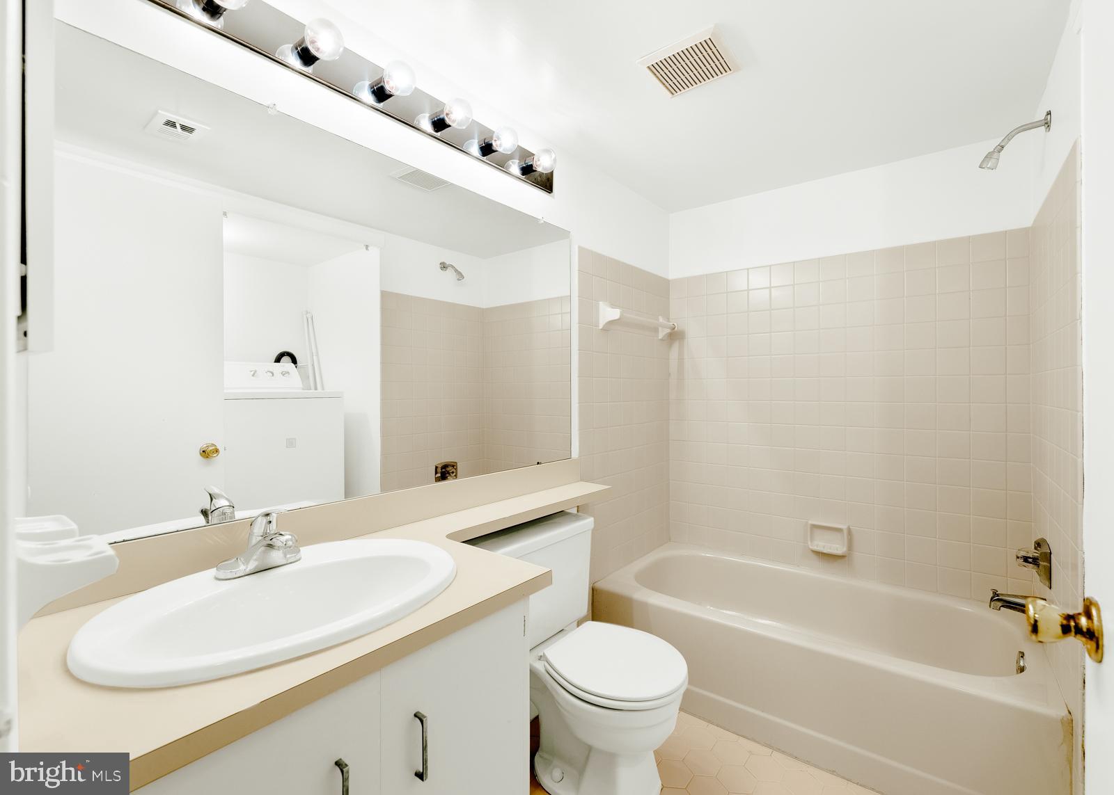 VALLEY GLEN - Residential