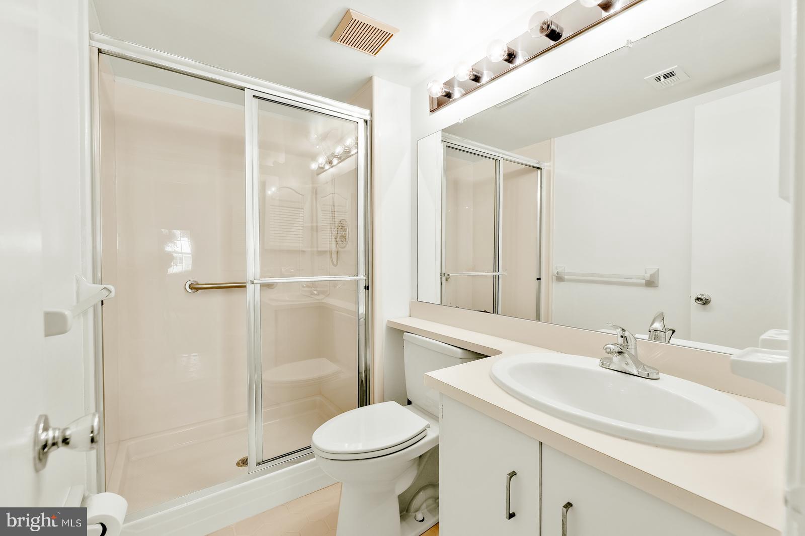 VALLEY GLEN - Residential