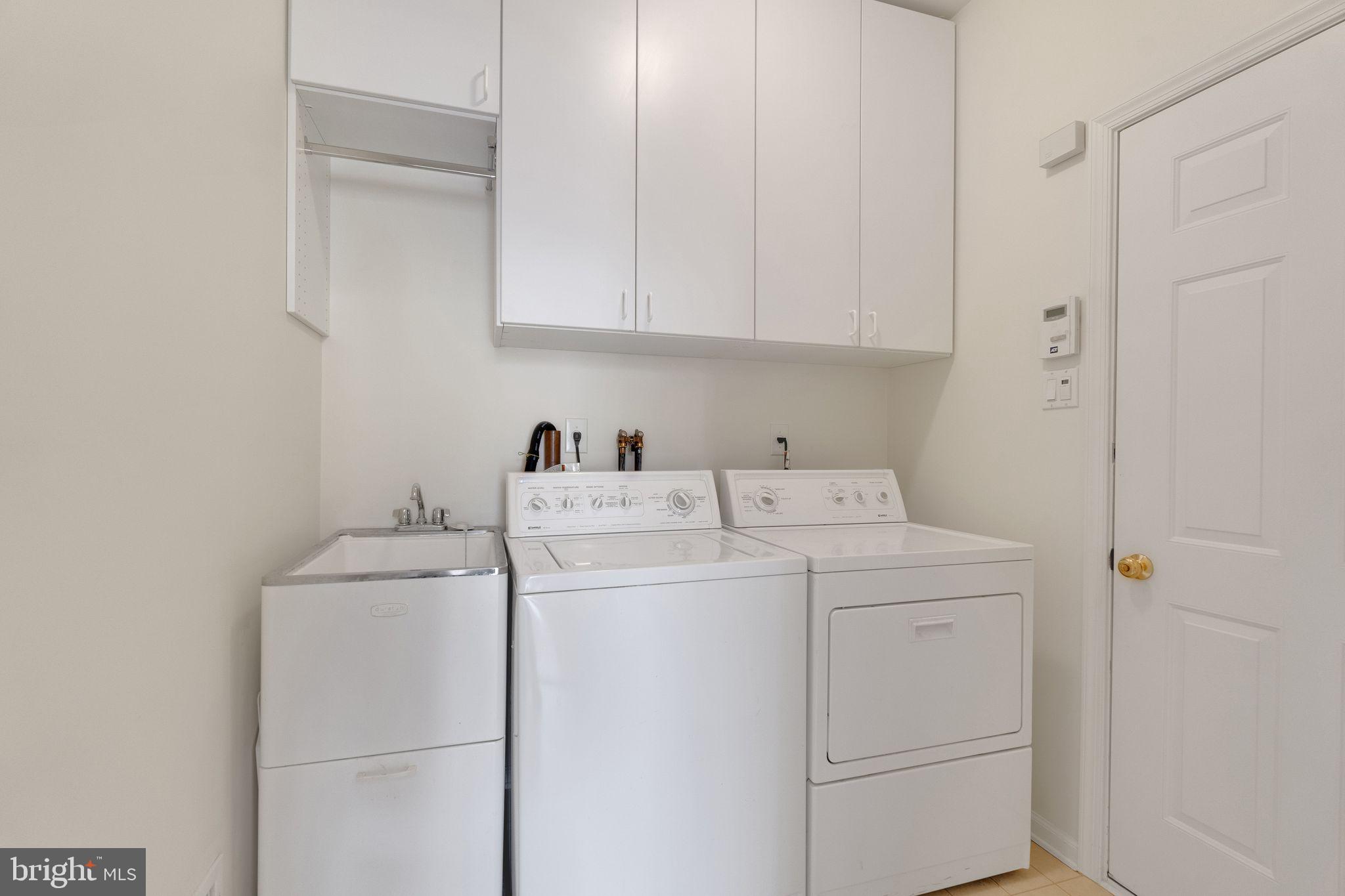 BREYER WOODS - Residential