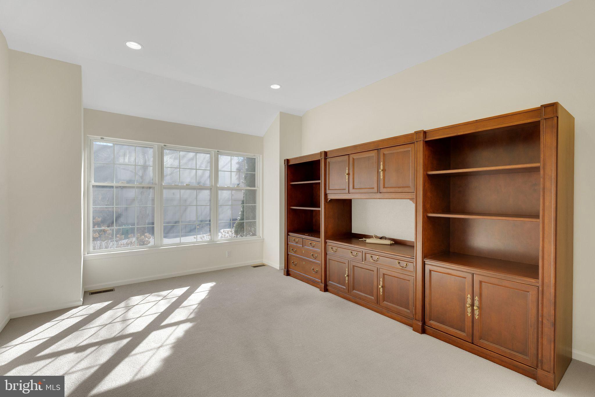 BREYER WOODS - Residential