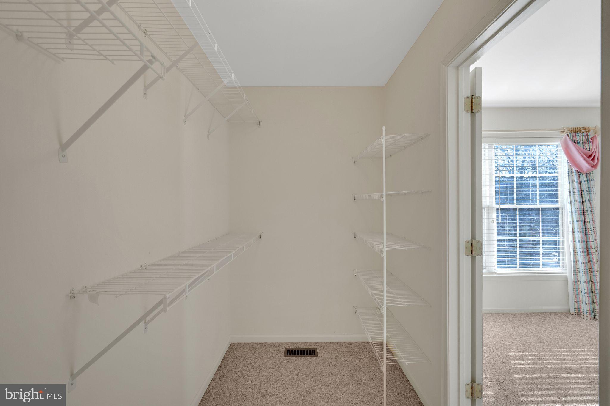 BREYER WOODS - Residential