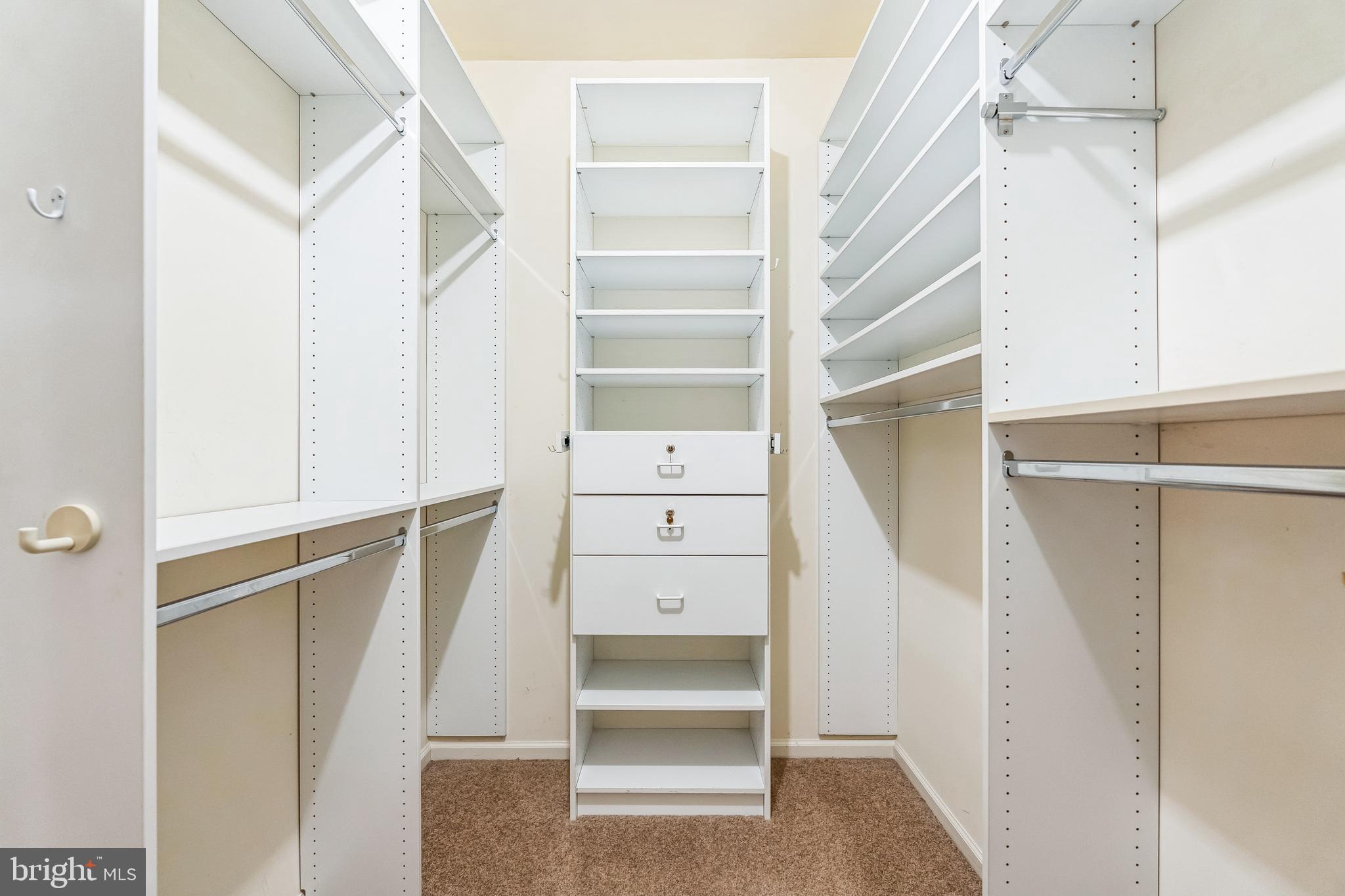 BREYER WOODS - Residential