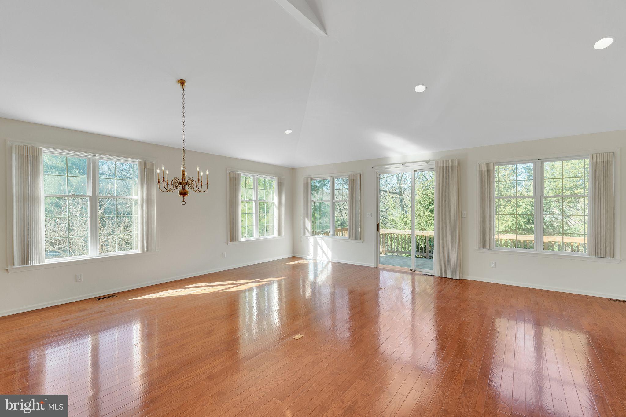 BREYER WOODS - Residential