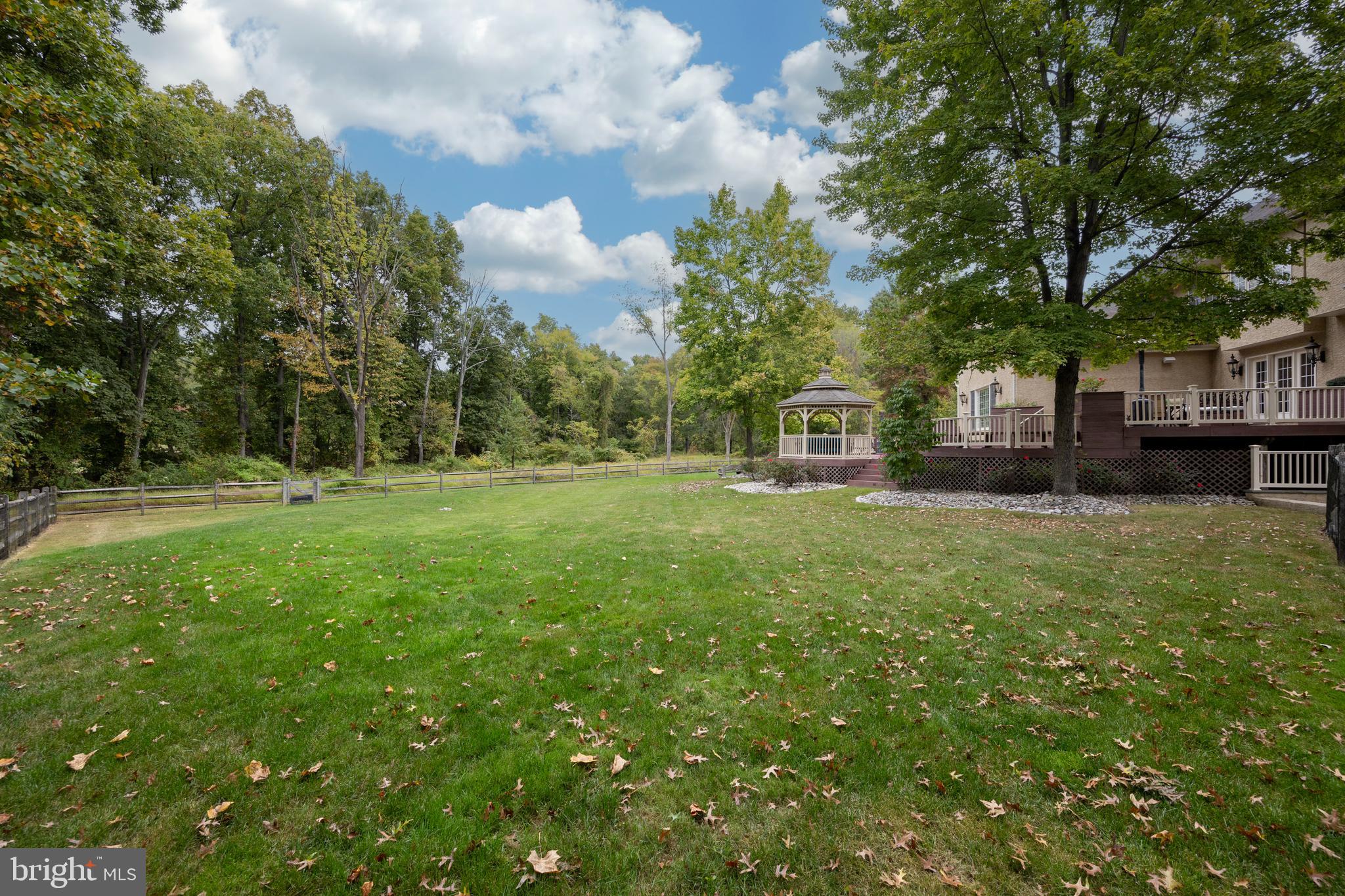 CHANTILLY FARM - Residential