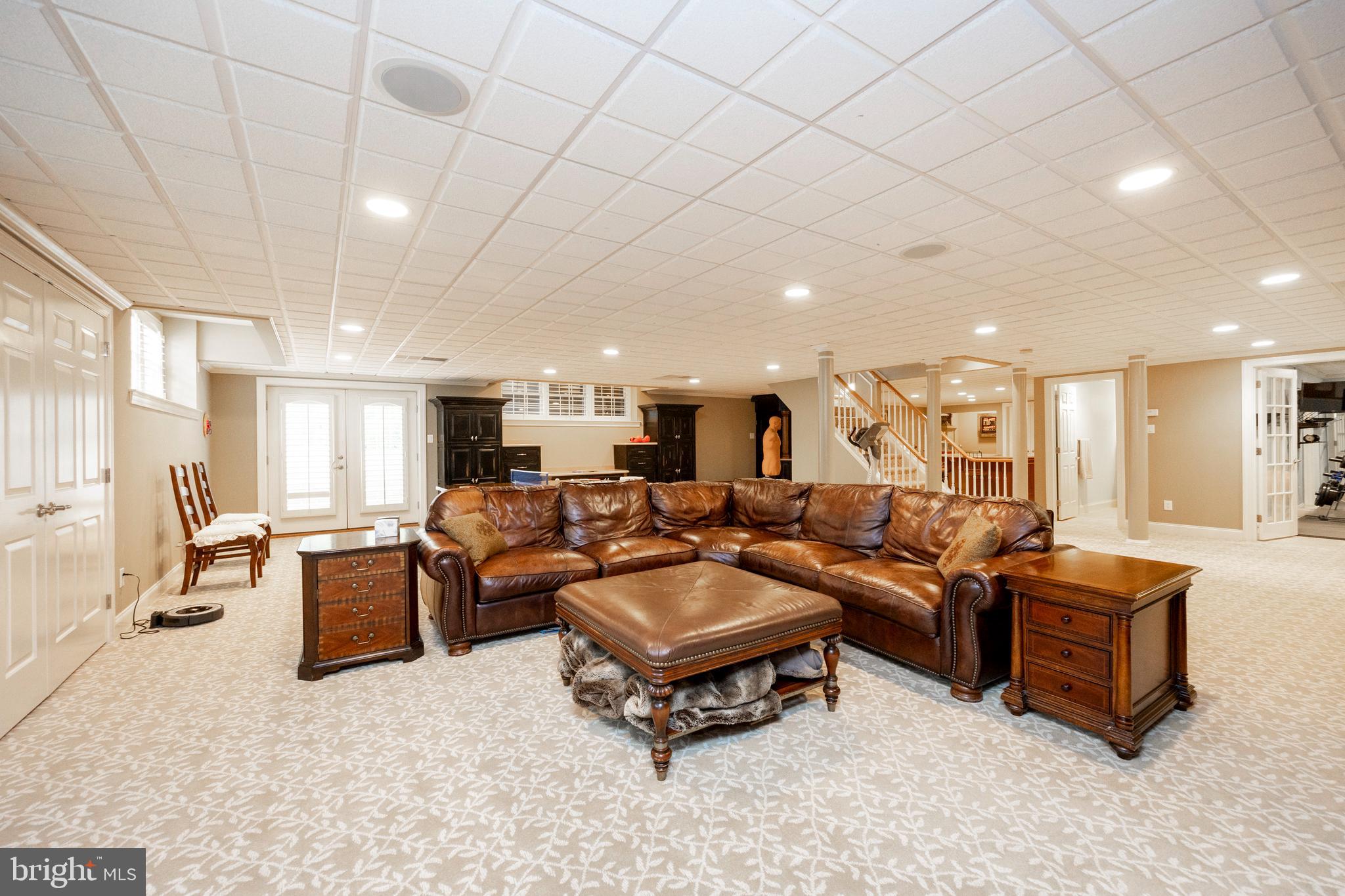 CHANTILLY FARM - Residential