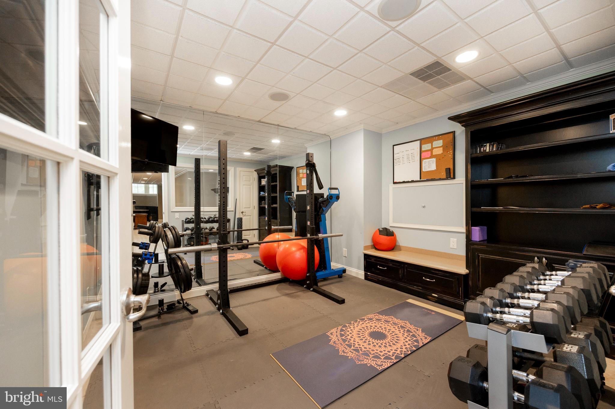 CHANTILLY FARM - Residential