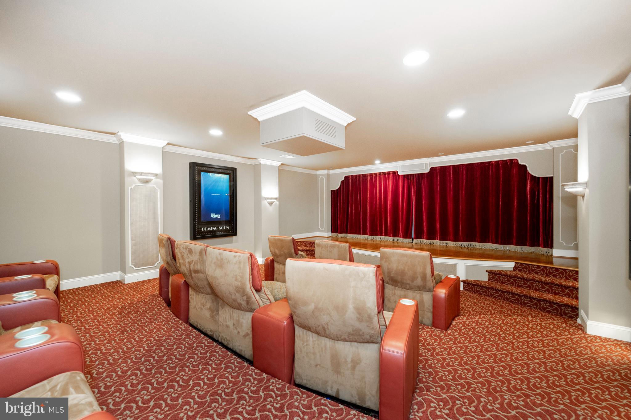 CHANTILLY FARM - Residential